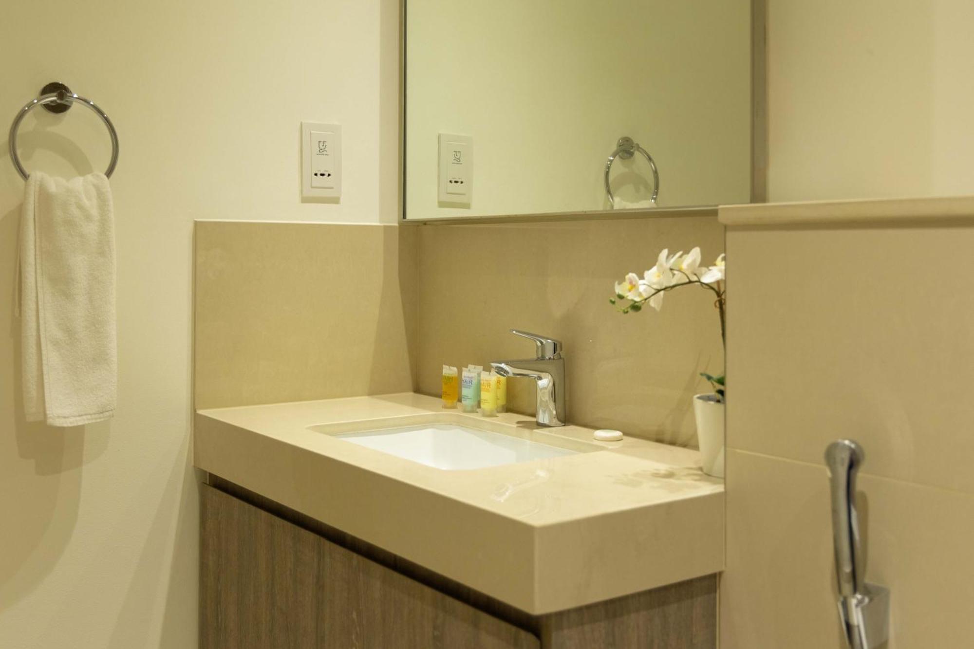 Apartment Sleeps 4 Mall Access Difc Views