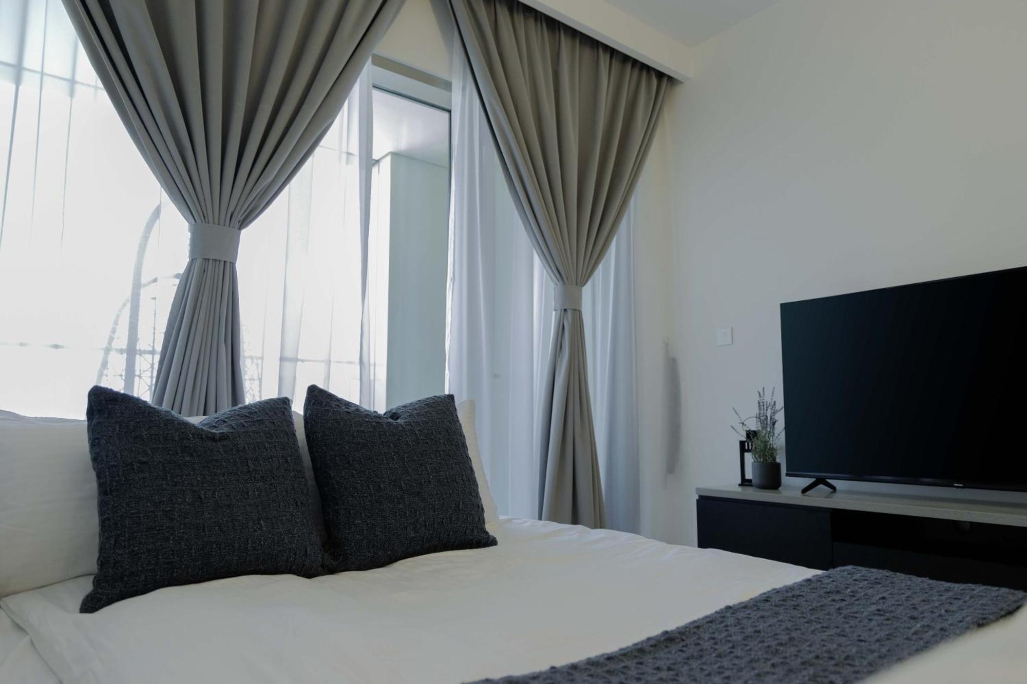 Sleeps 4 Mall Access Difc Views Apartment