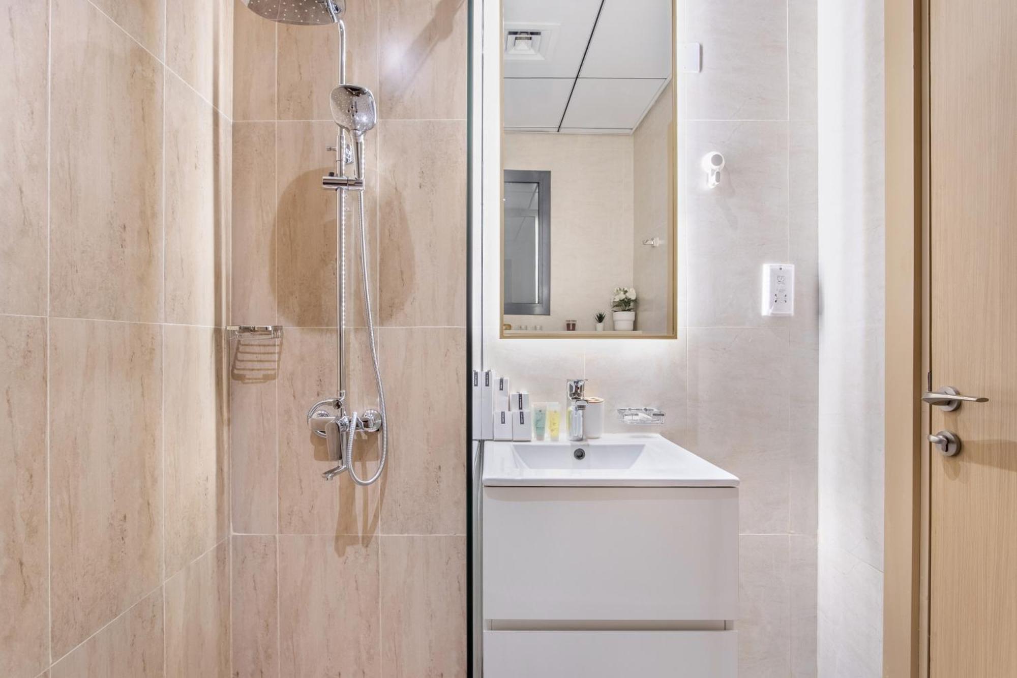 Apartment In Jvc 2408, Dubai