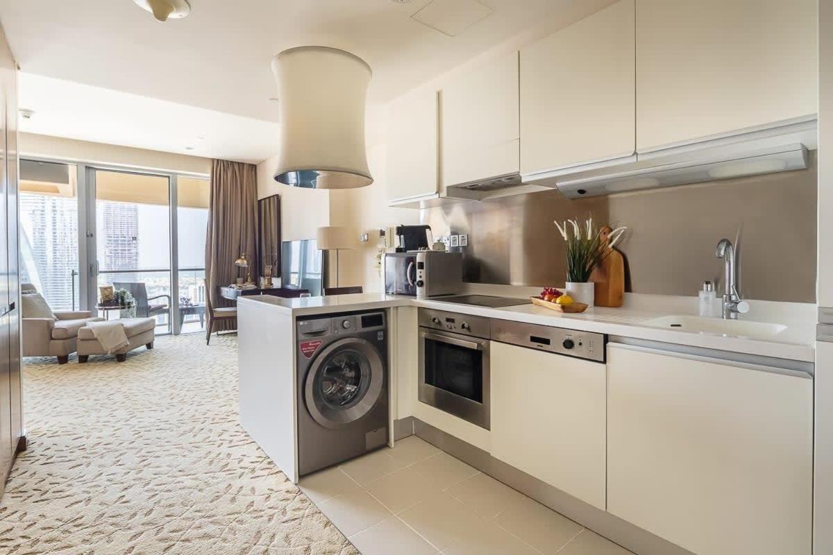 Frank Porter - Emaar Residences Fashion Avenue