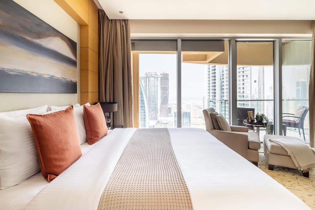 Frank Porter - Emaar Residences Fashion Avenue
