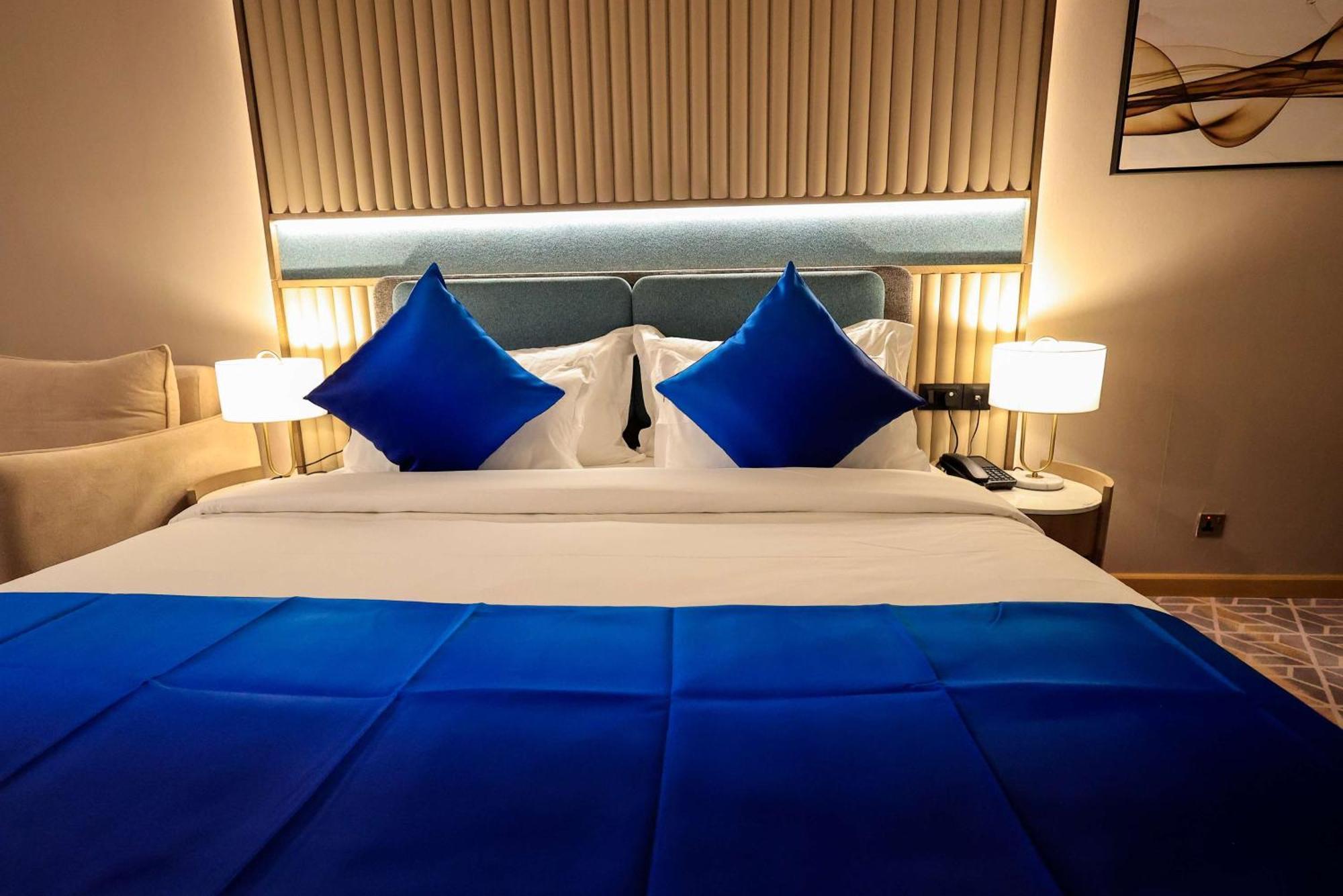 Western Premier M Four 4* Dubai