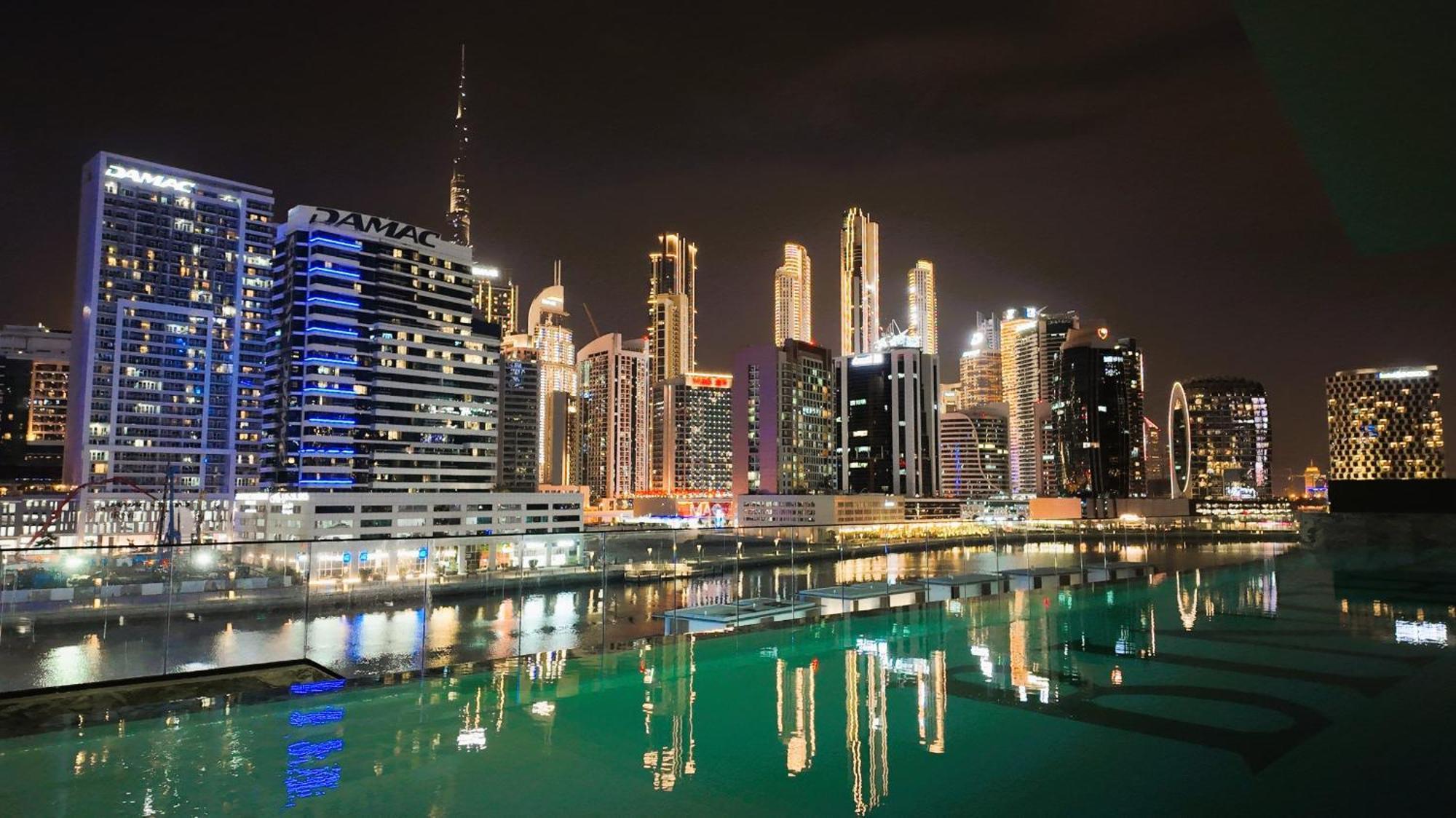 Apartment Skyline Retreat With Burj Khalifa View *