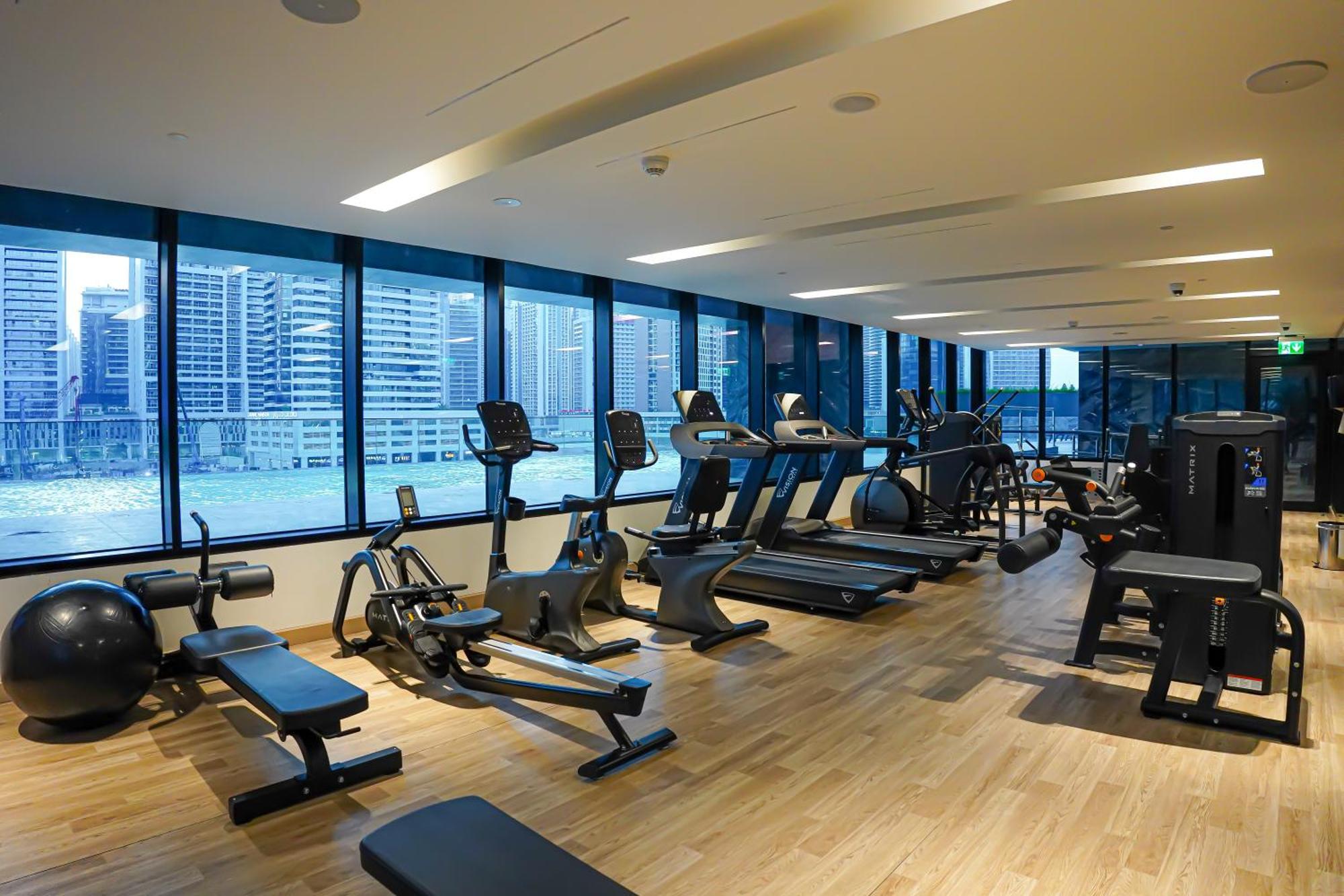 Apartment Skyline Retreat With Burj Khalifa View