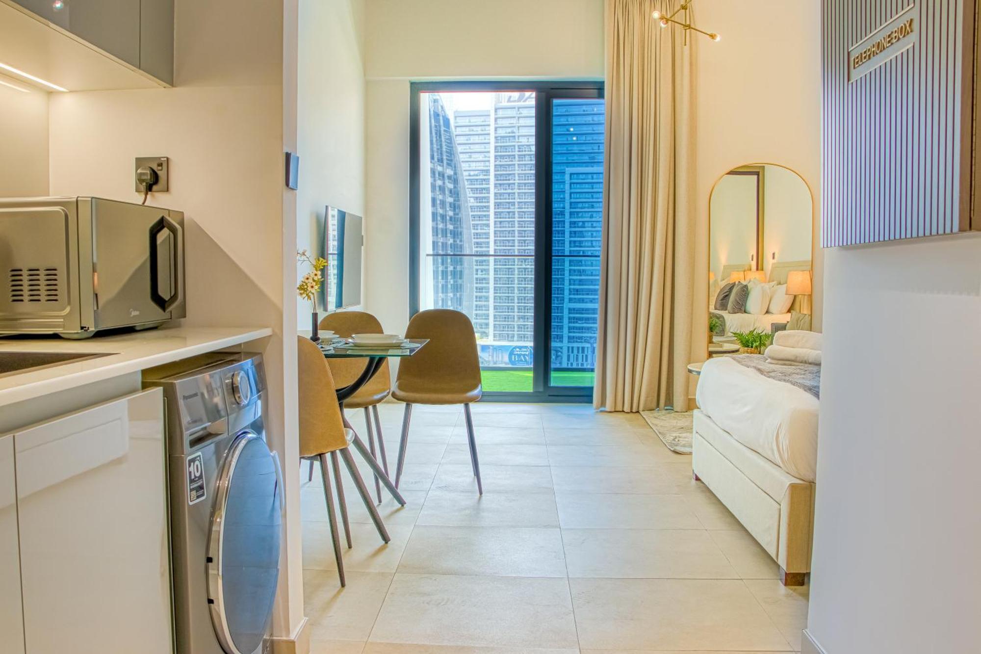 Skyline Retreat With Burj Khalifa View * Dubai