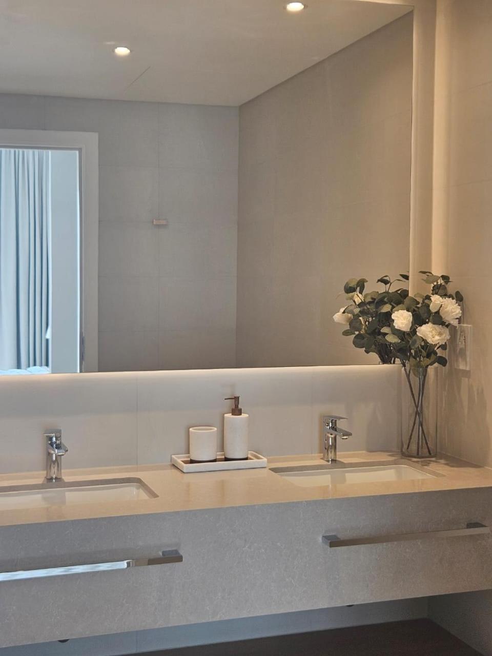 La Vie, Jbr- Sea View With Beach Access- Happy Holidays Lux * Dubai