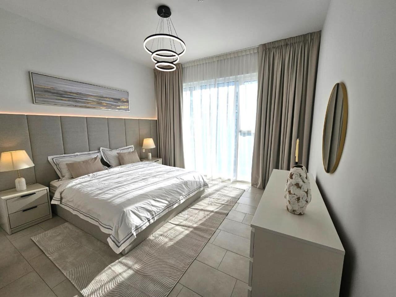 La Vie, Jbr- Sea View With Beach Access- Happy Holidays Lux Apartment