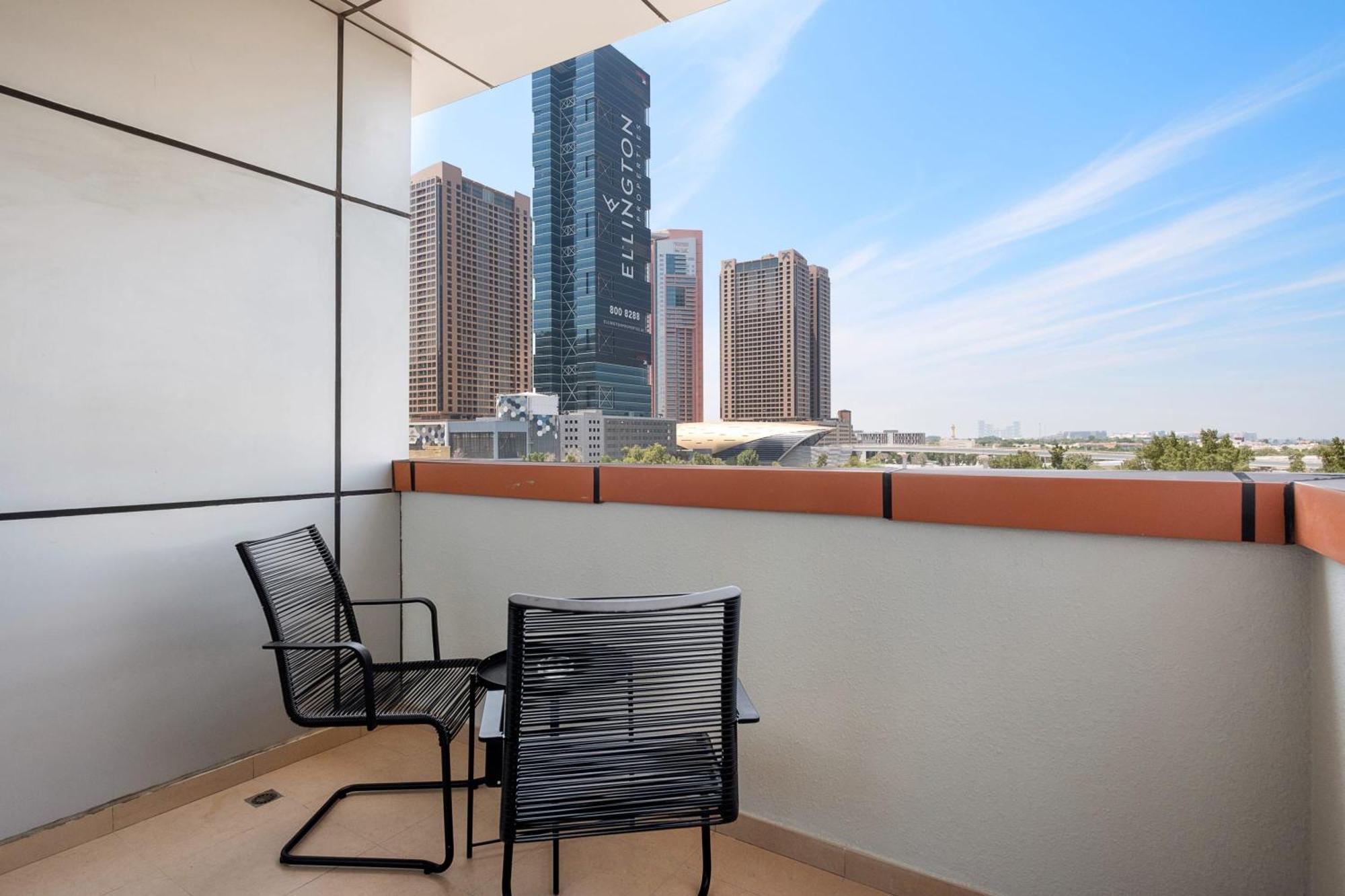 Silkhaus Metro Close To Barsha Heights * Dubai