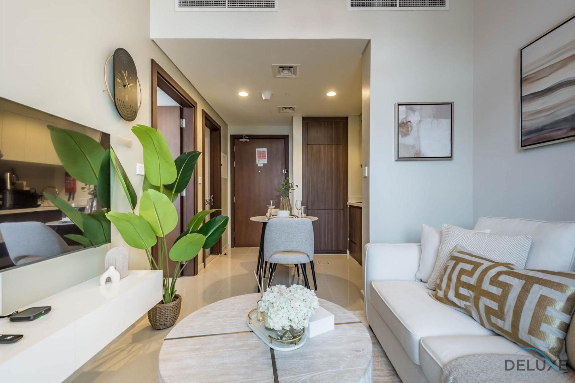 Apartment Exclusive Rate 1br With Partial Burj Khalifa Views By Deluxe Homes Dubai