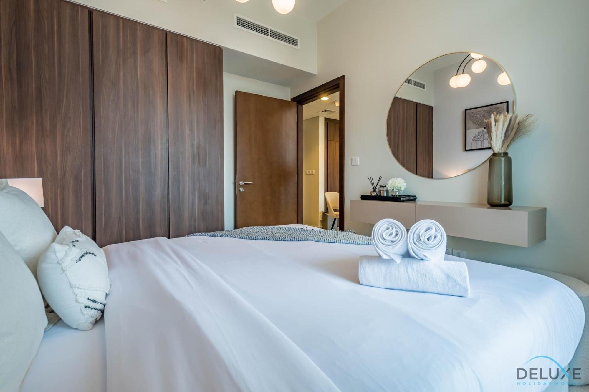 Exclusive Rate 1br With Partial Burj Khalifa Views By Deluxe Homes Apartment