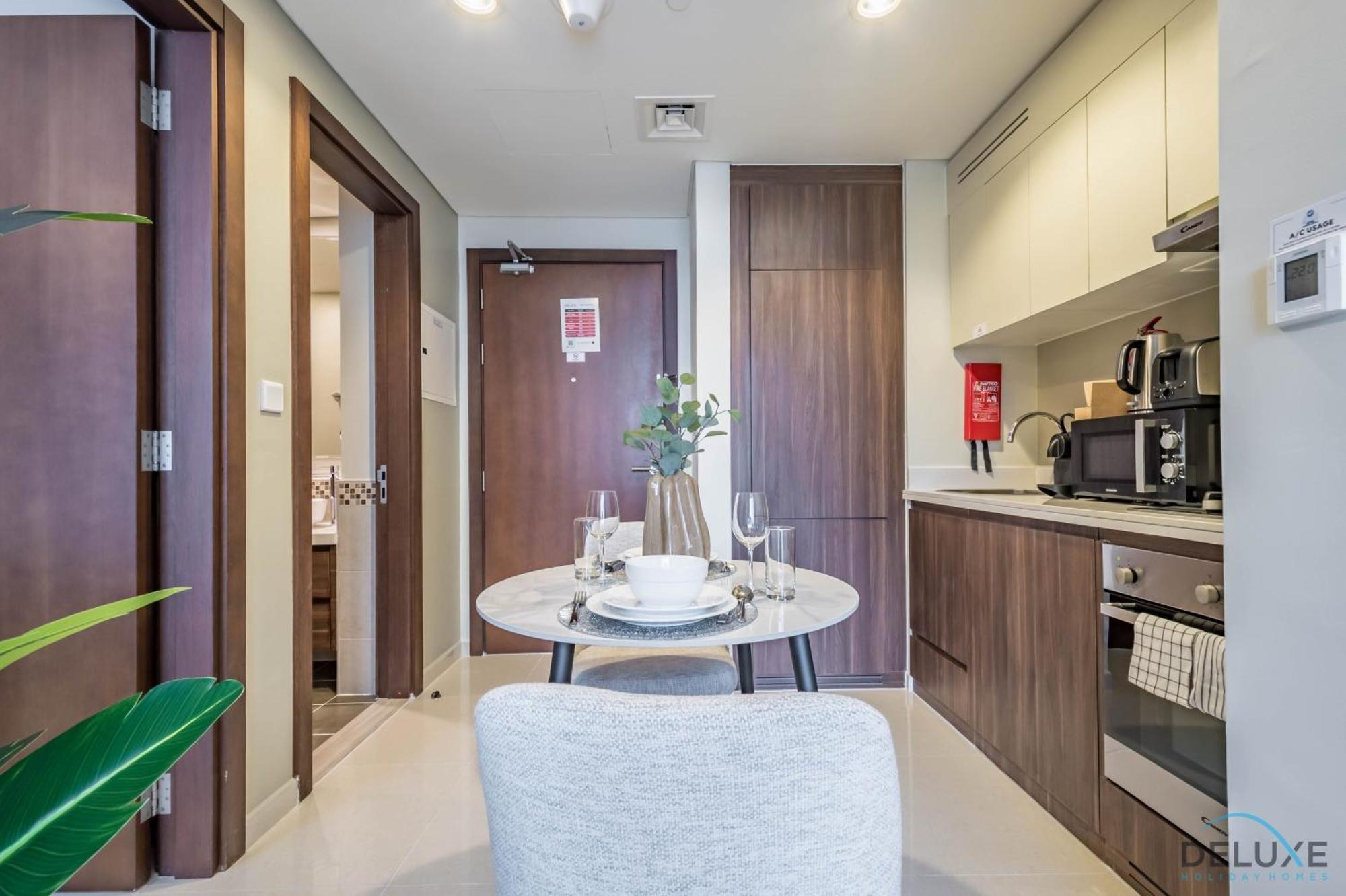 Exclusive Rate 1br With Partial Burj Khalifa Views By Deluxe Homes *