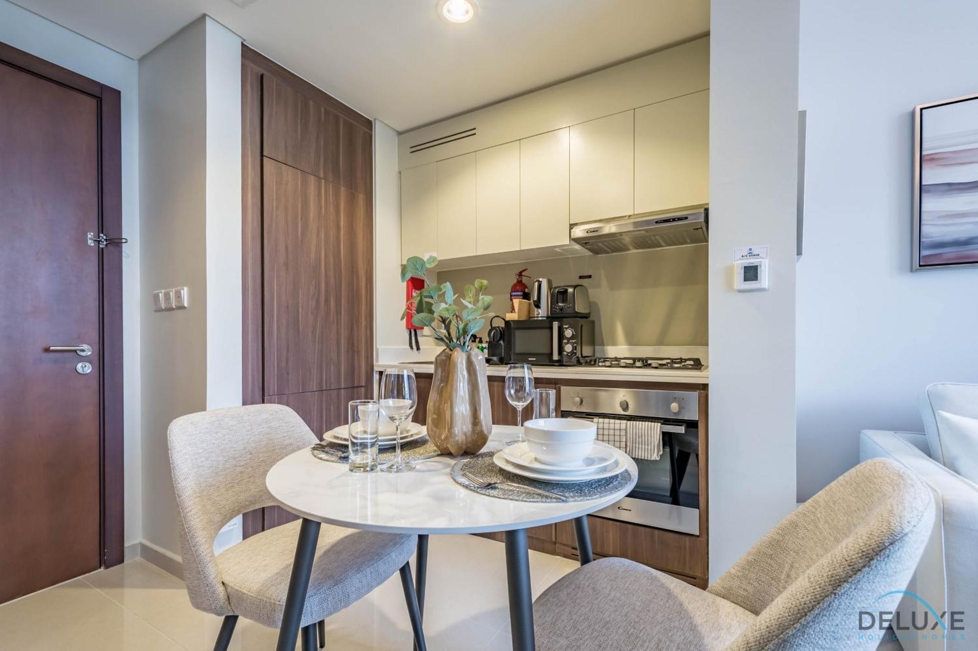 Exclusive Rate 1br With Partial Burj Khalifa Views By Deluxe Homes