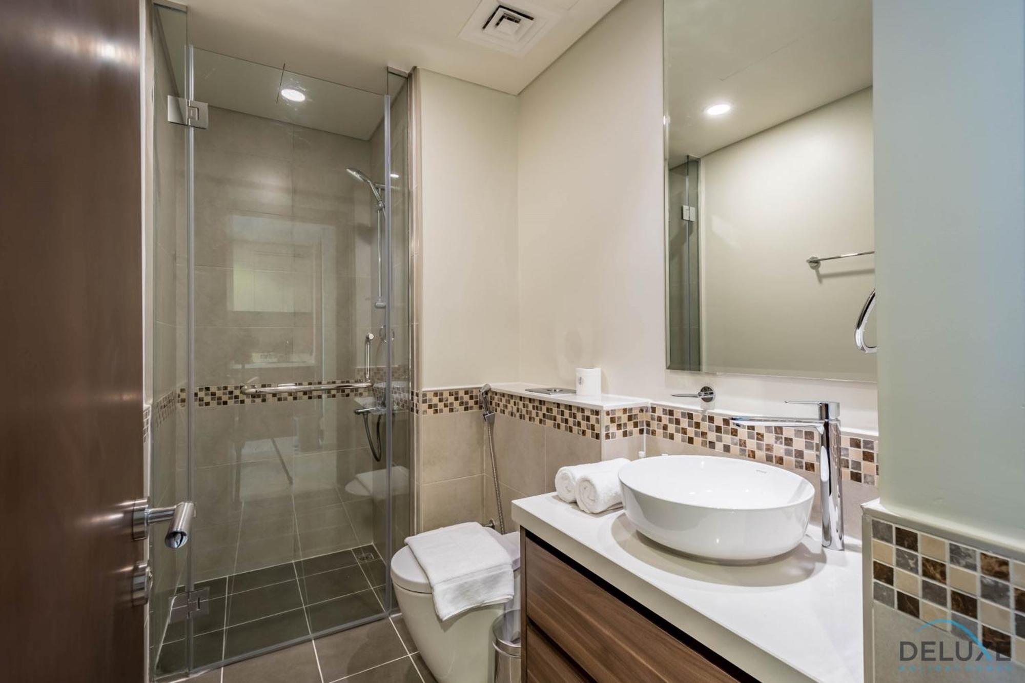 Apartment Exclusive Rate 1br With Partial Burj Khalifa Views By Deluxe Homes Dubai