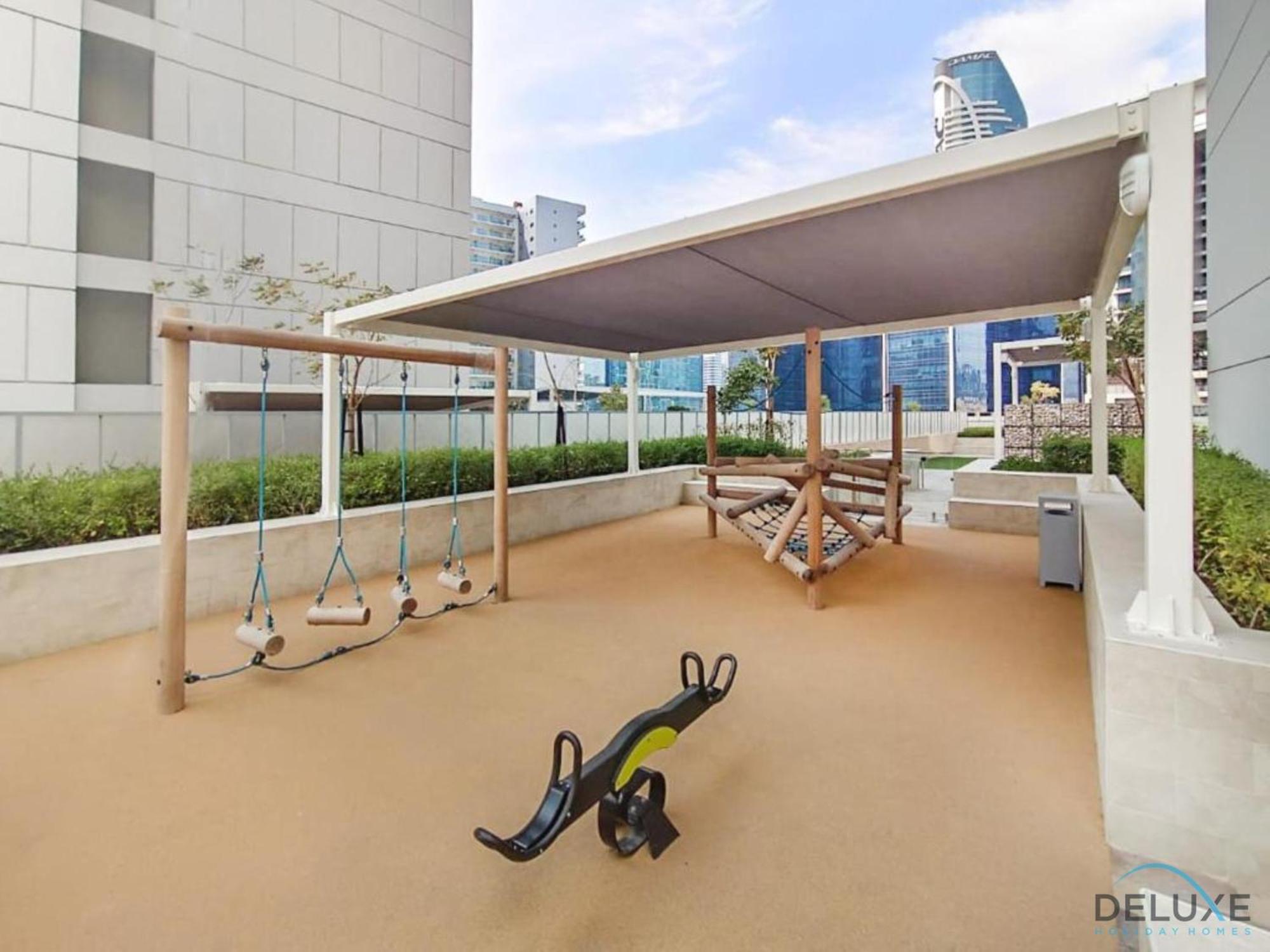 Exclusive Rate 1br With Partial Burj Khalifa Views By Deluxe Homes Apartment