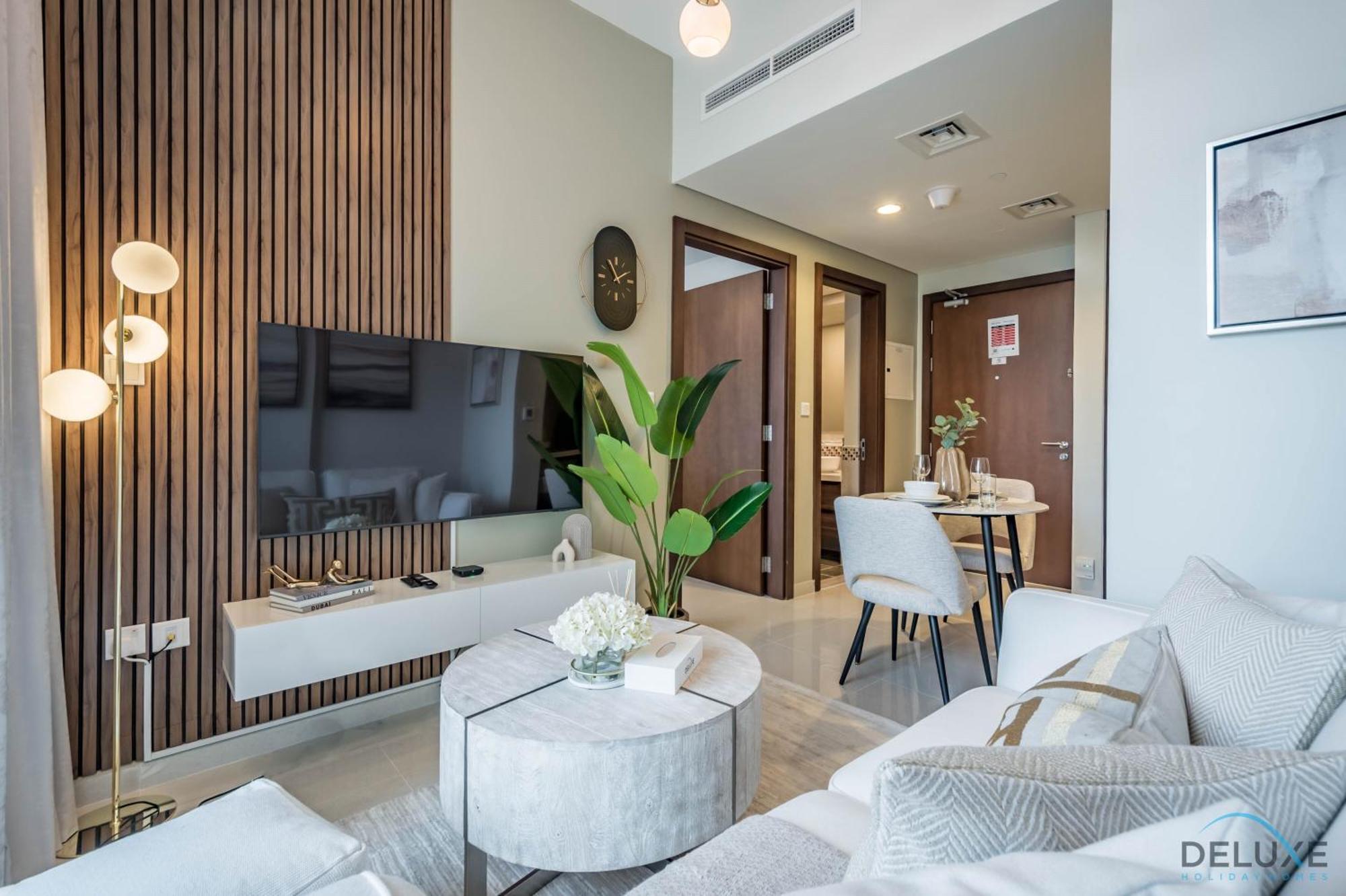 Exclusive Rate 1br With Partial Burj Khalifa Views By Deluxe Homes *