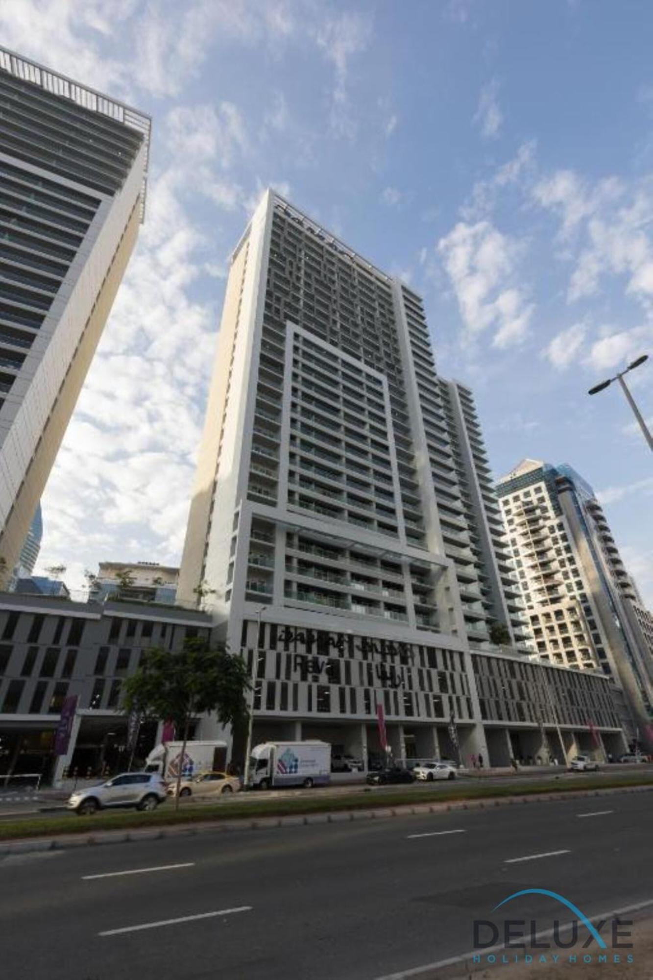 Exclusive Rate 1br With Partial Burj Khalifa Views By Deluxe Homes Apartment Dubai