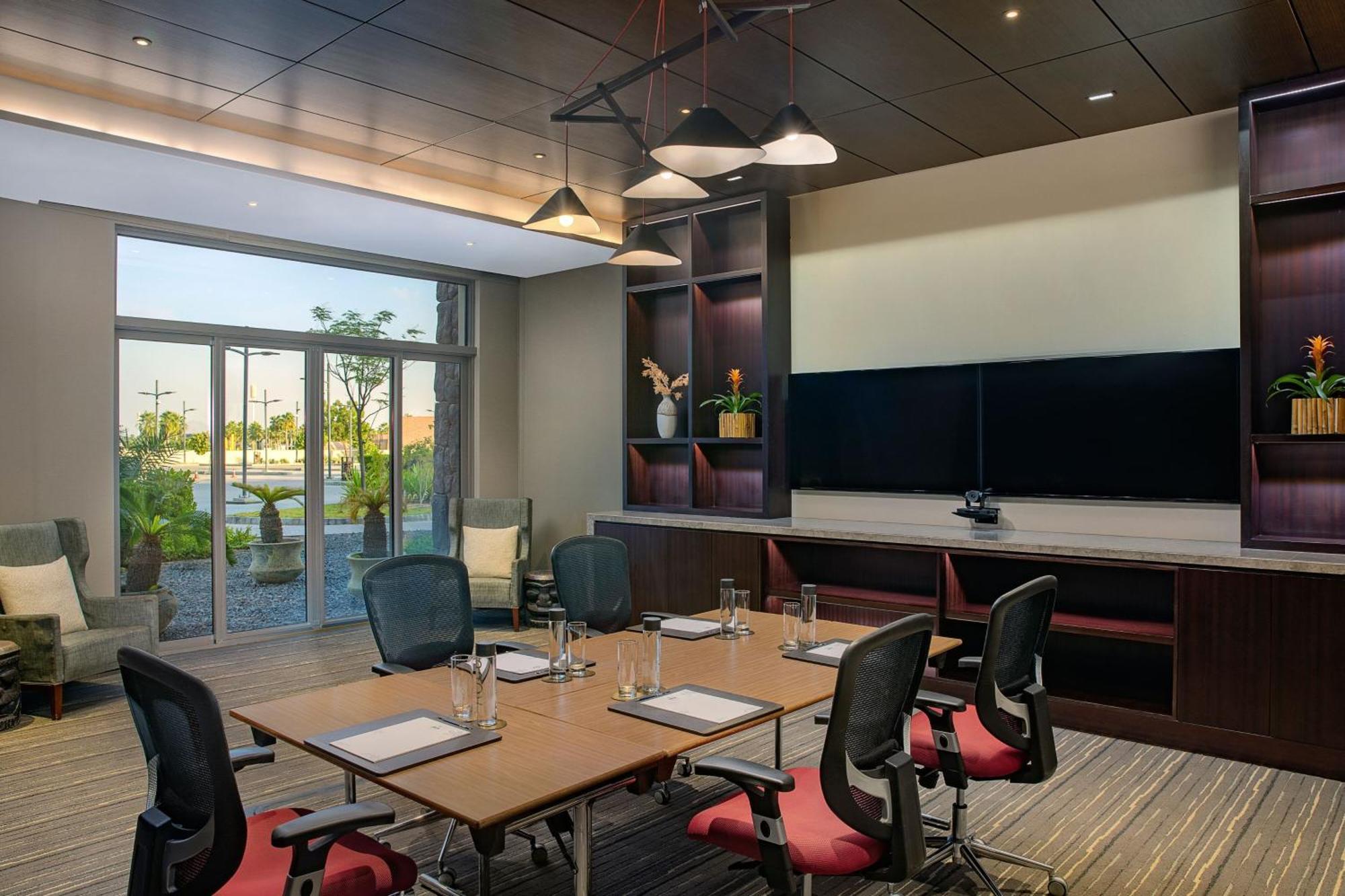 Resort Lapita, Dubai Parks And Resorts, Autograph Collection