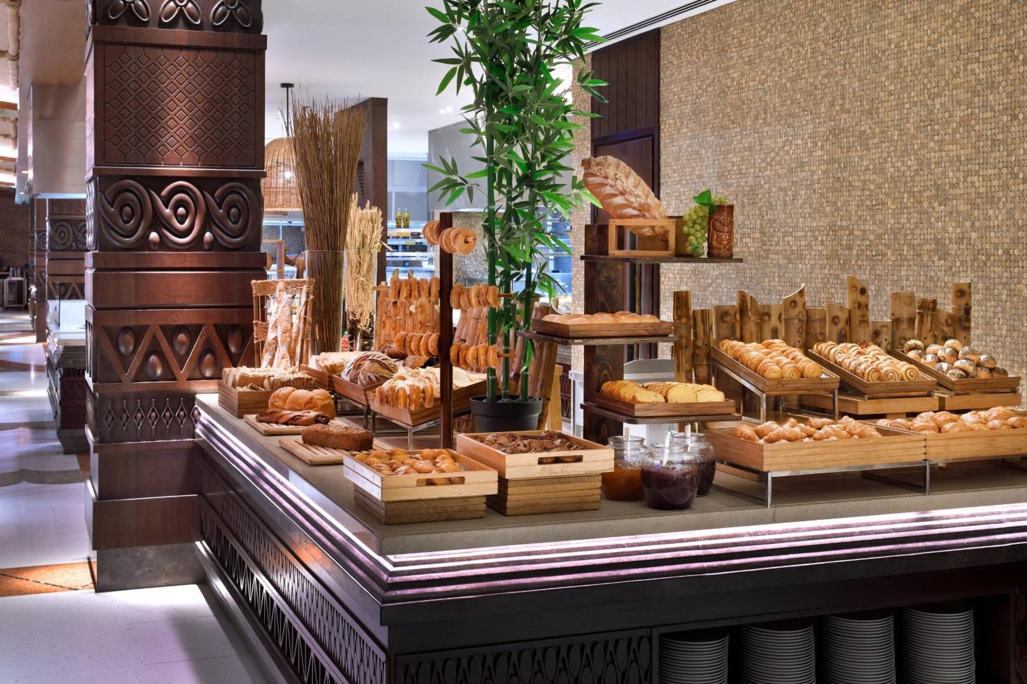 Lapita, Dubai Parks And Resorts, Autograph Collection