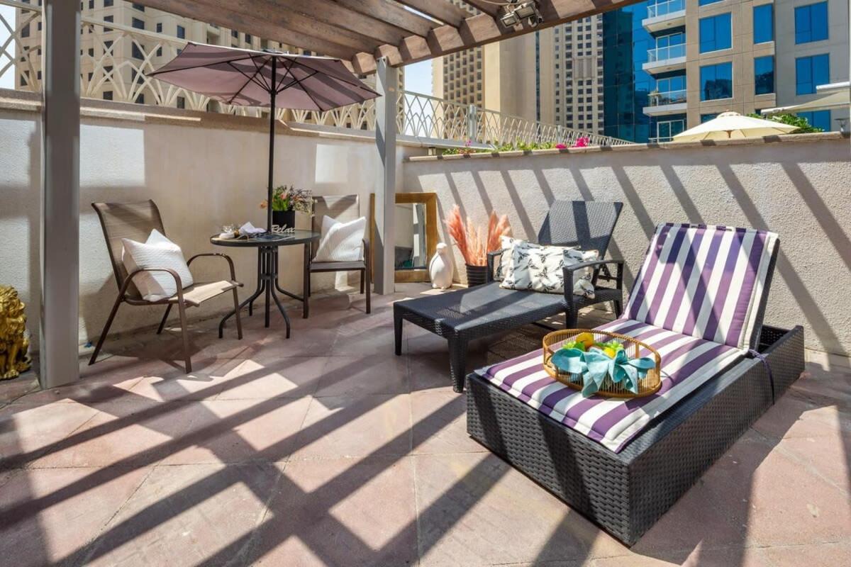 Frank Porter - Marina Promenade Apartment