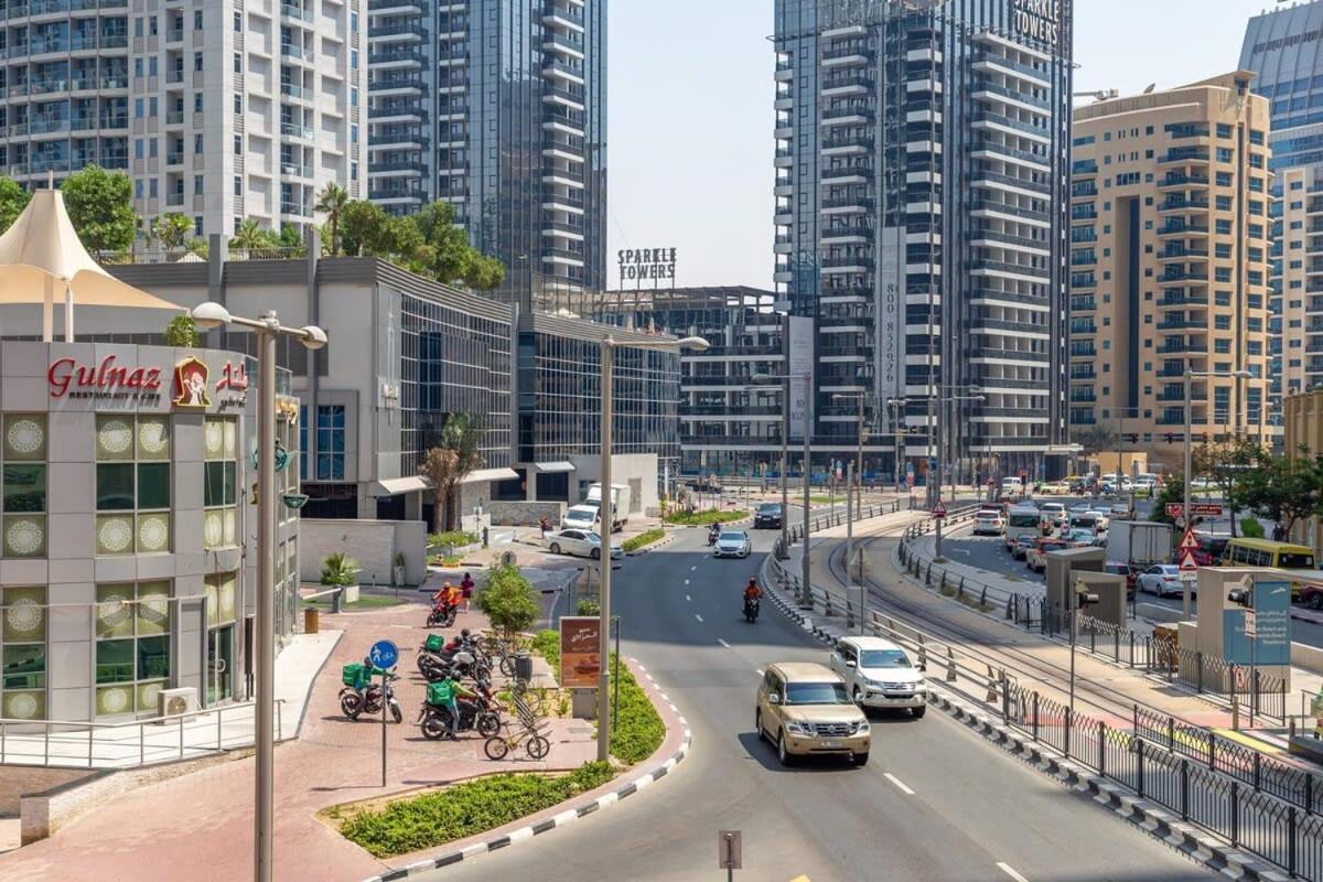 Frank Porter - Marina Promenade Apartment Dubai