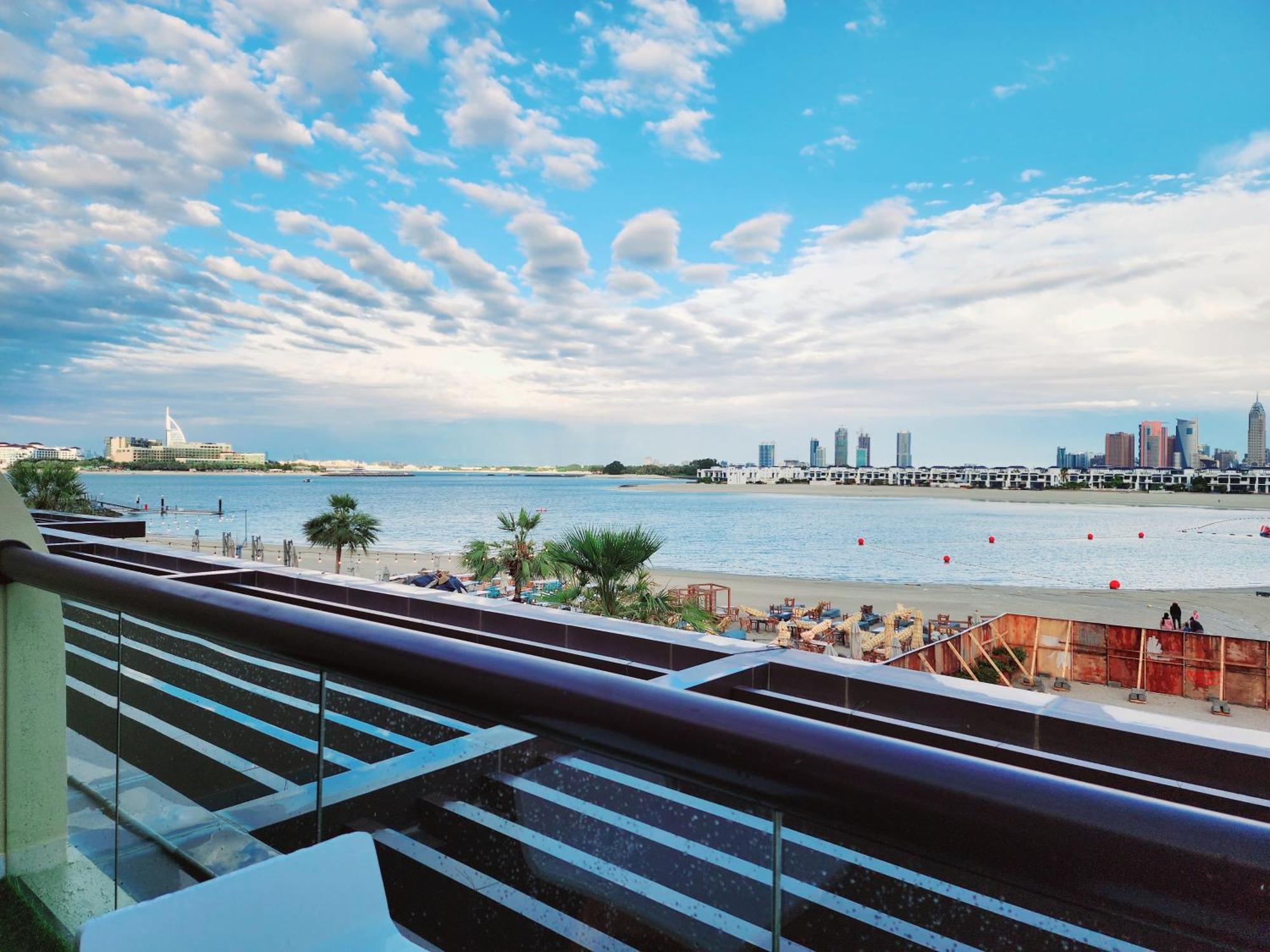 Sea Facing Large Beachfront Palm Jumeirah *
