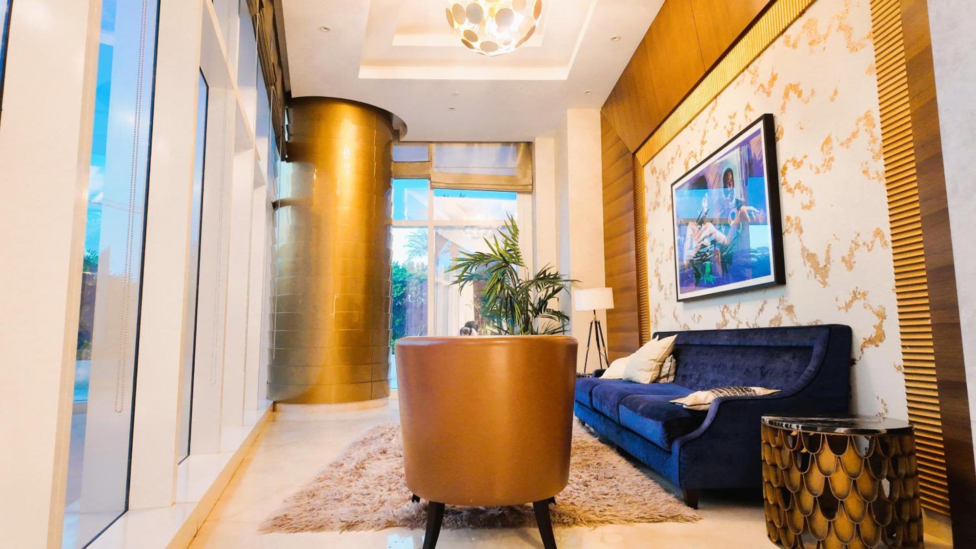 Apartment Damac Heights By Fendi Dubai
