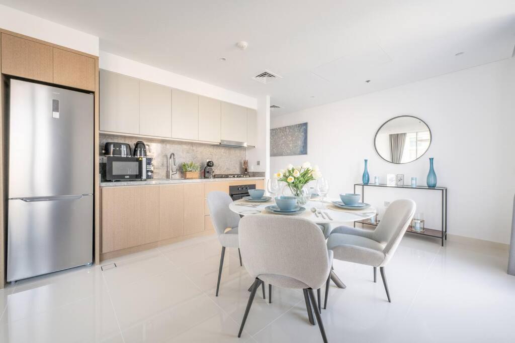 1br In Isle - Free Access Apartment Dubai
