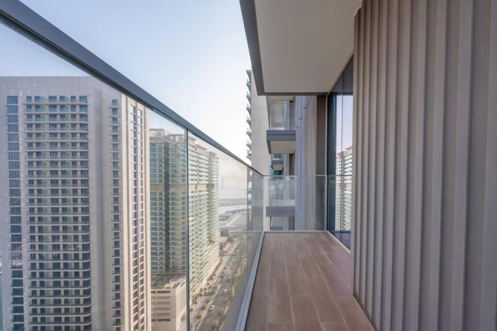 1br In Isle - Free Access Dubai