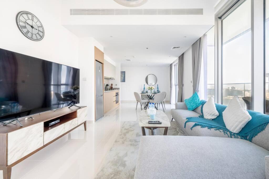 1br In Isle - Free Access * Dubai
