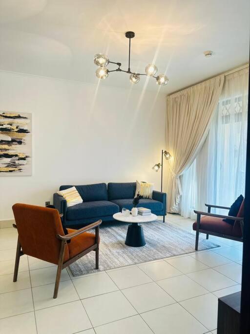Apartment 2-bed Haven In Downtown Oasis Near Burj & Dxb Mall Dubai