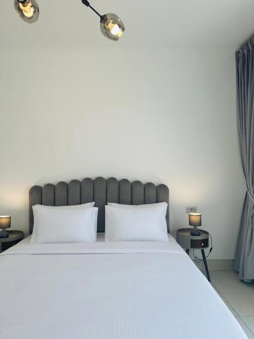 2-bed Haven In Downtown Oasis Near Burj & Dxb Mall Apartment