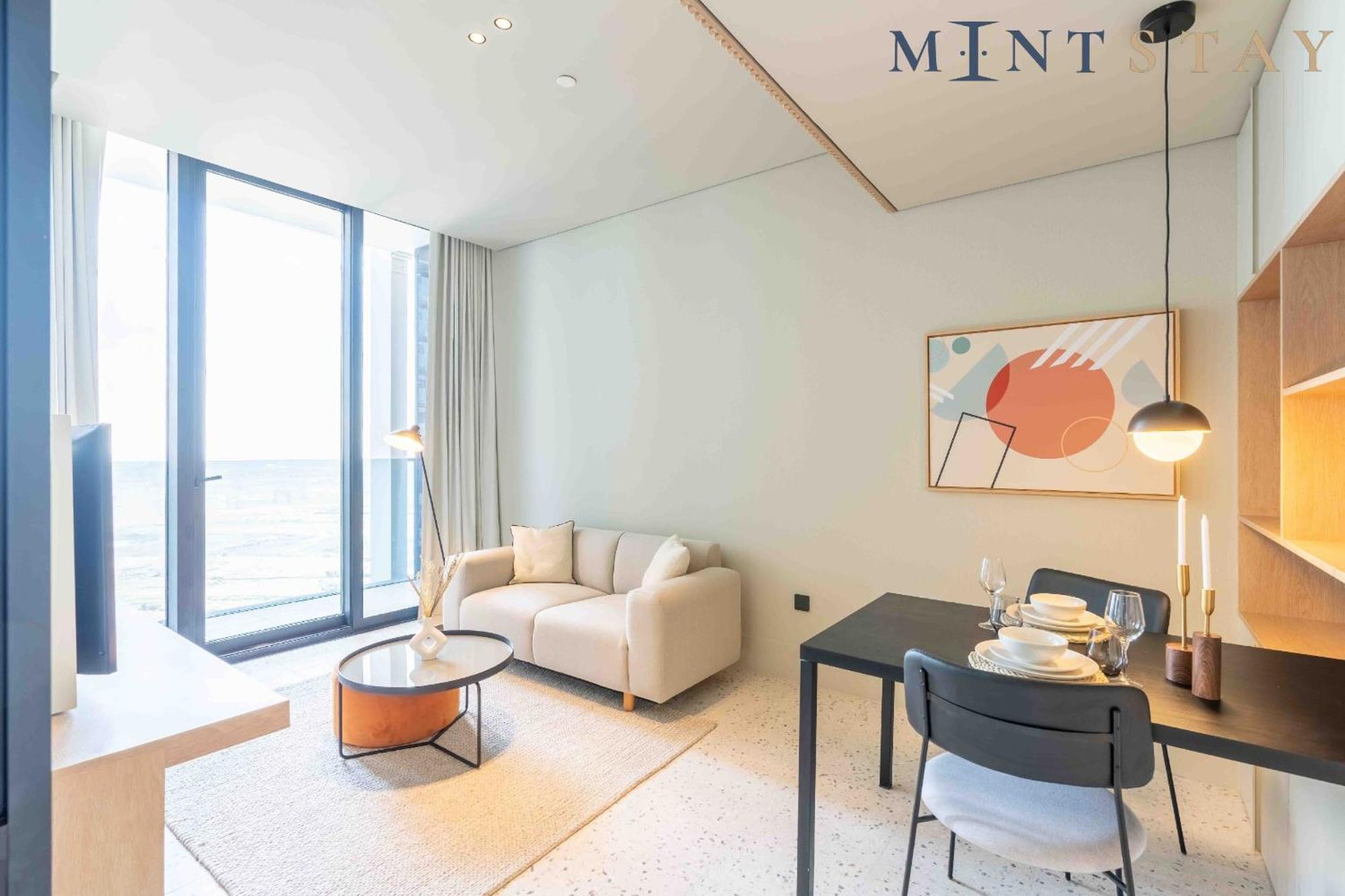 Upside Living, Business Bay - Mint Apartment