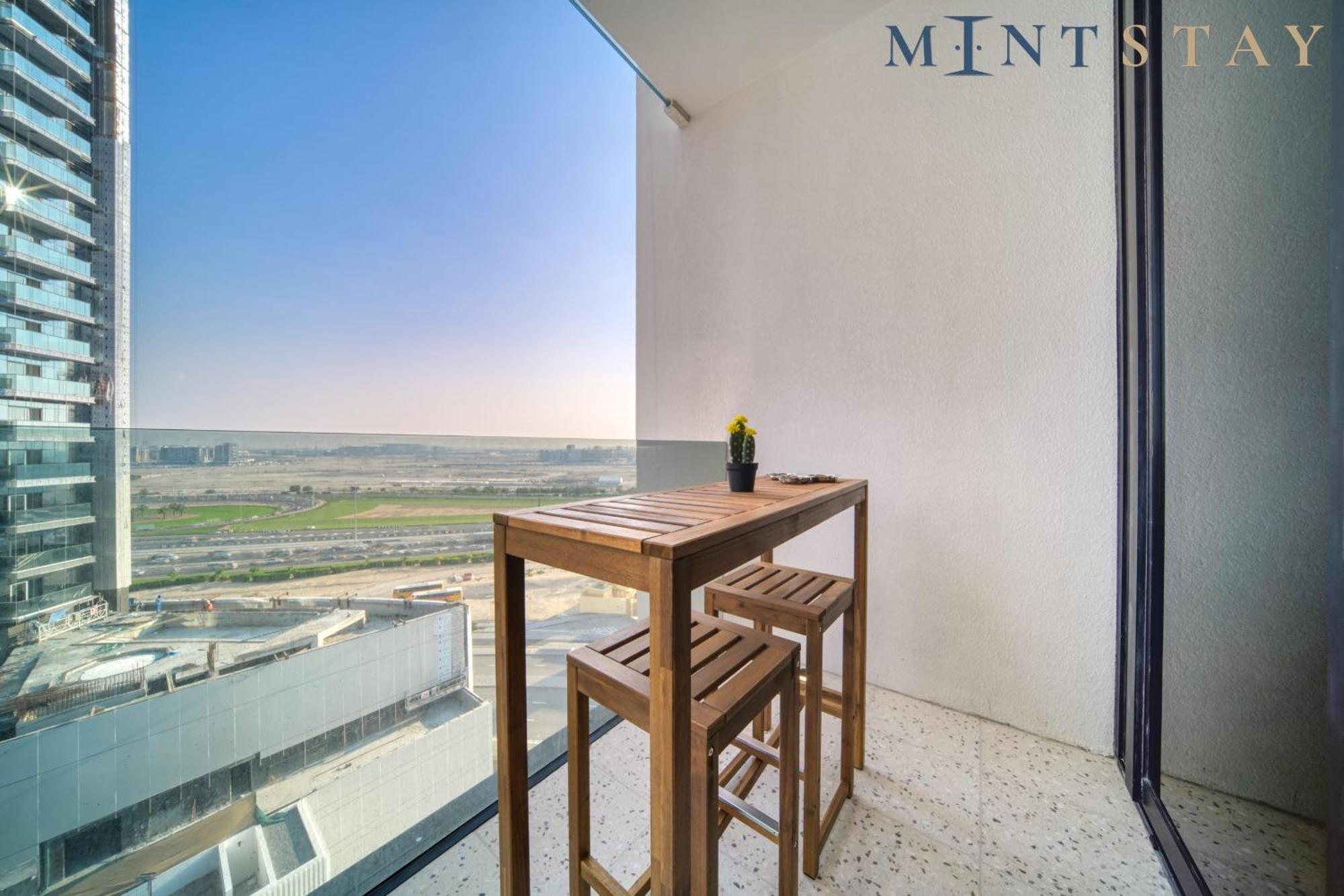 Upside Living, Business Bay - Mint Apartment