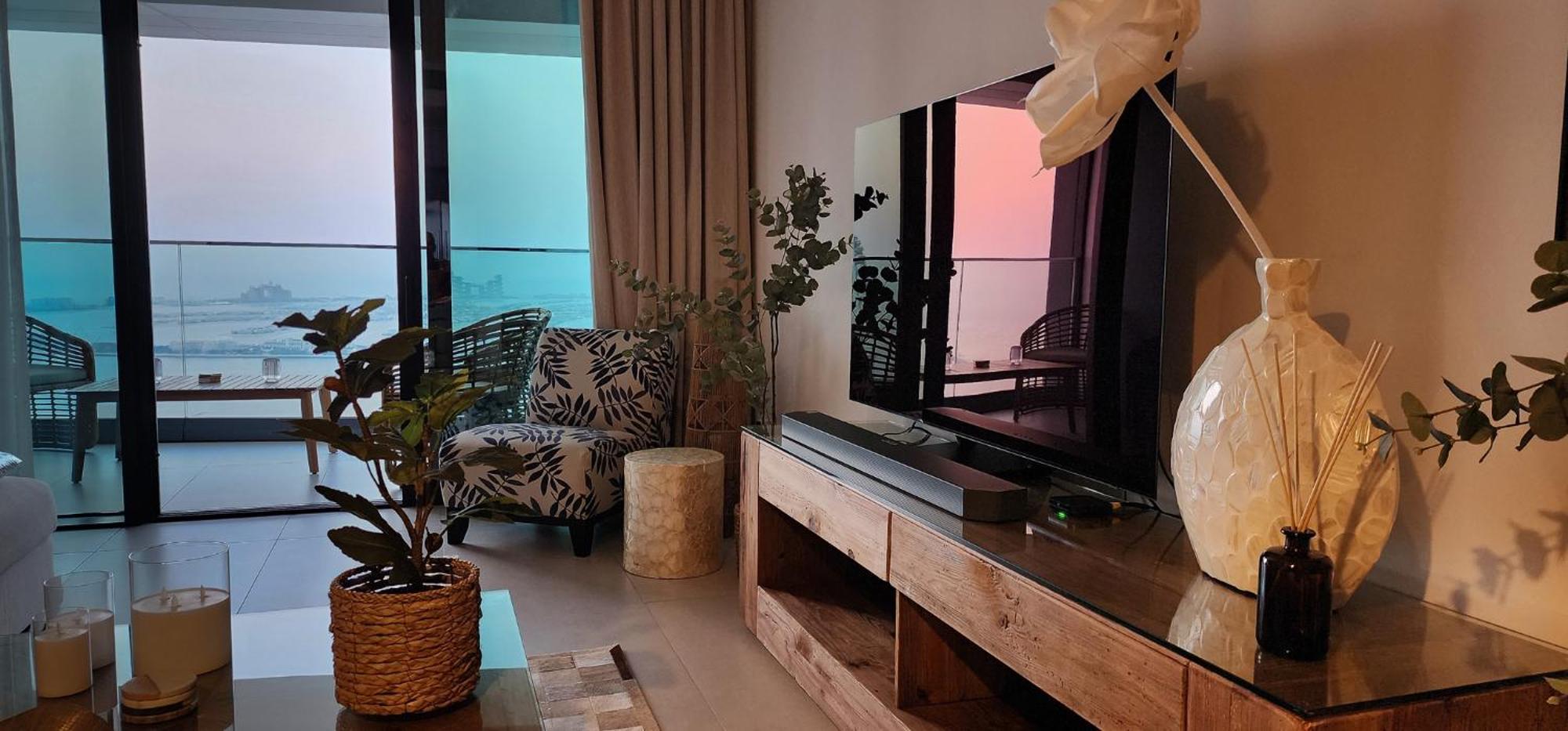 Apartment Lux 2 Bd With Parking Full Sea View And Location *