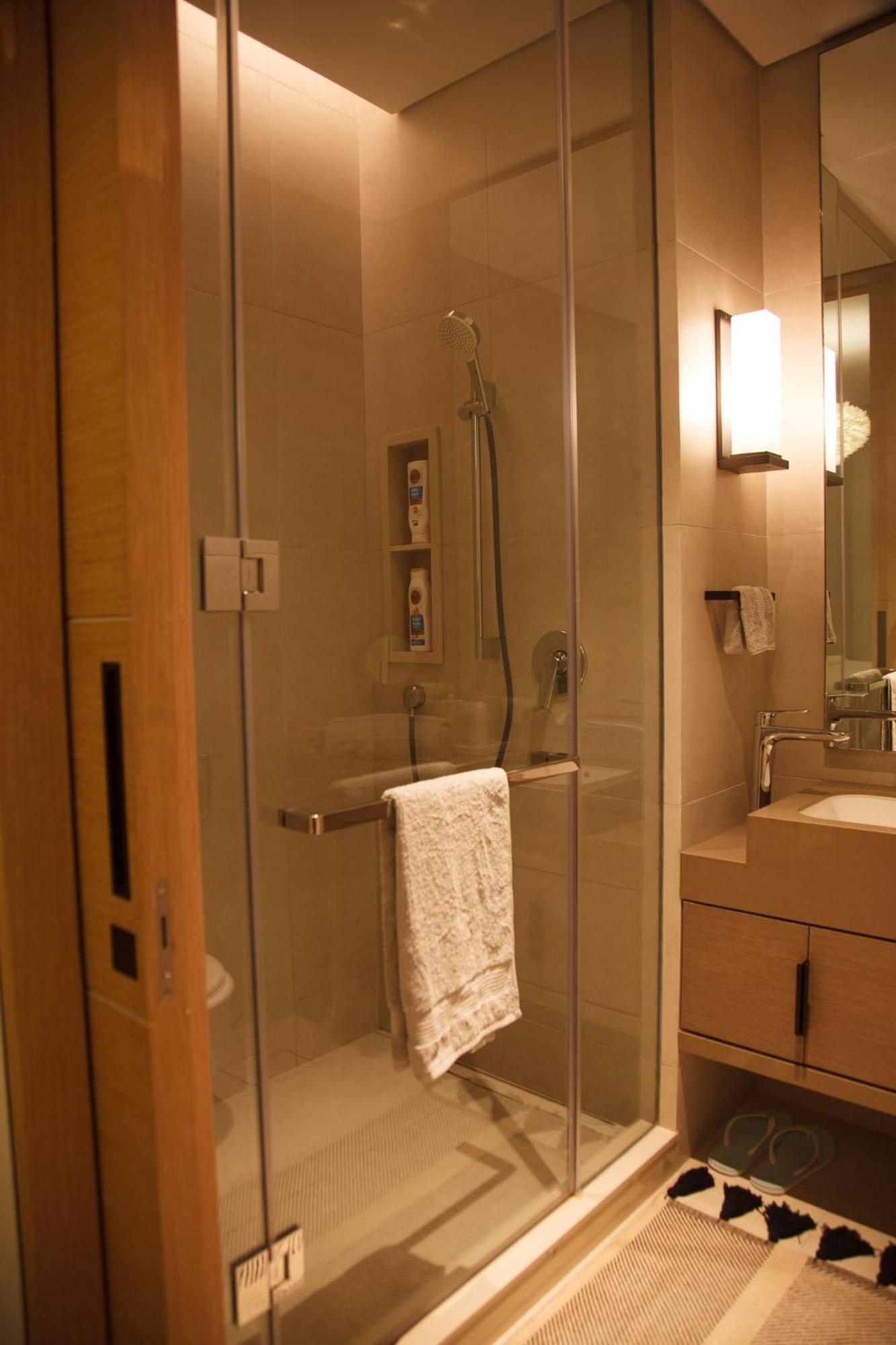 Lux 2 Bd With Parking Full Sea View And Location Dubai
