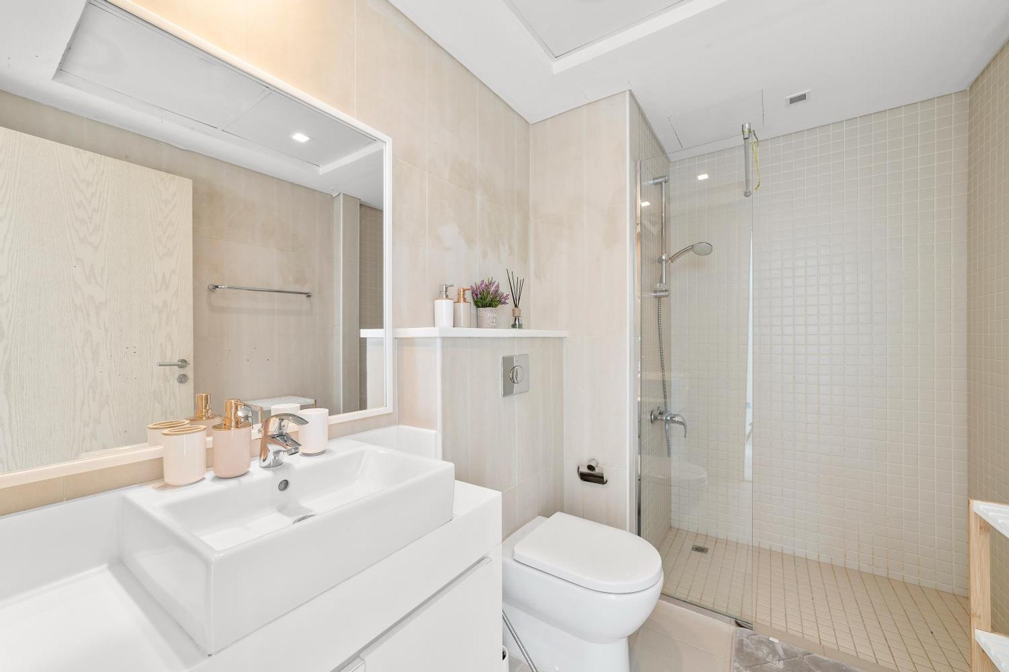 Apartment 2 Bedroom With Direct Free Access - Al Bateen Towers Dubai