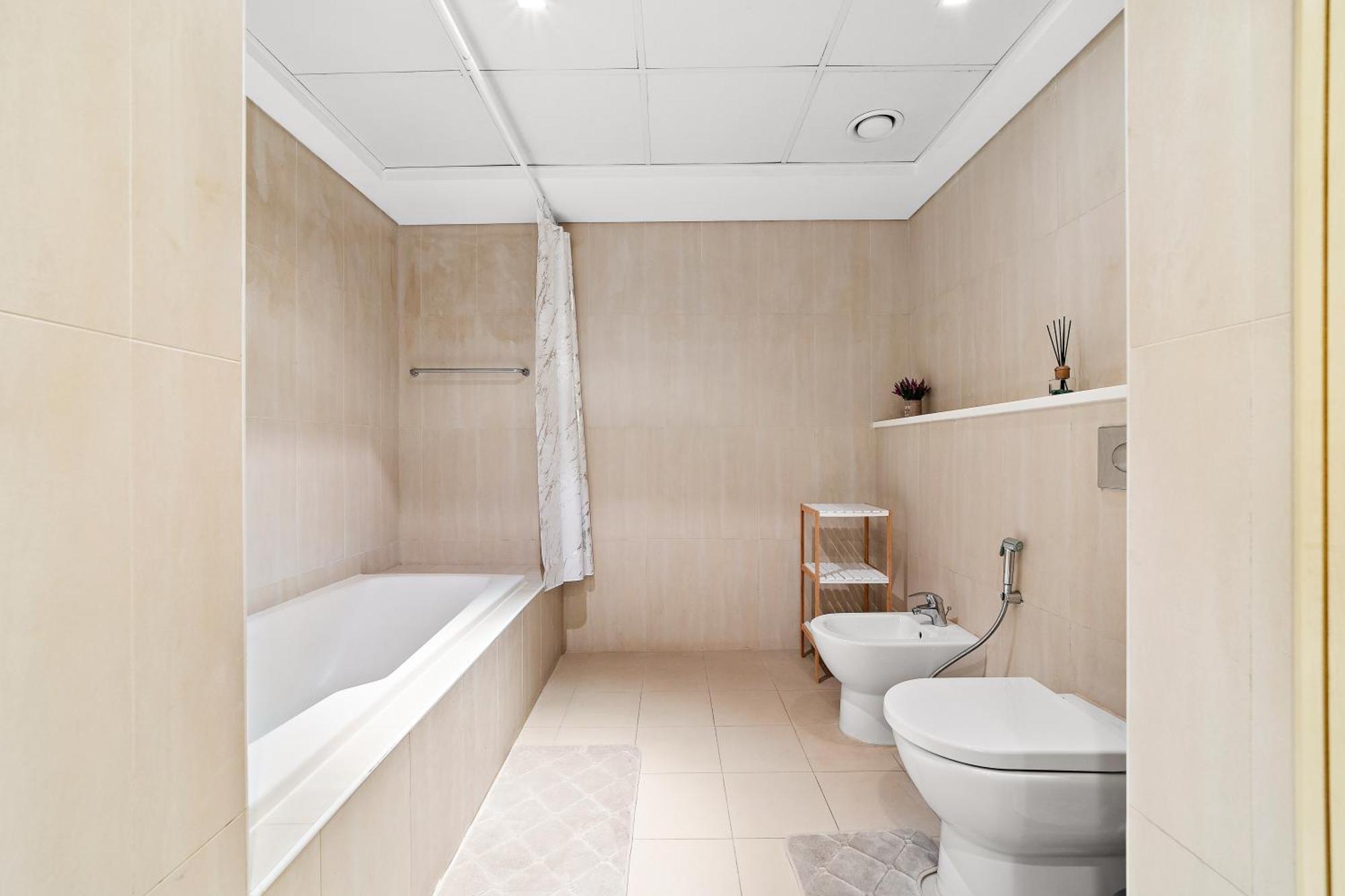 2 Bedroom With Direct Free Access - Al Bateen Towers Dubai