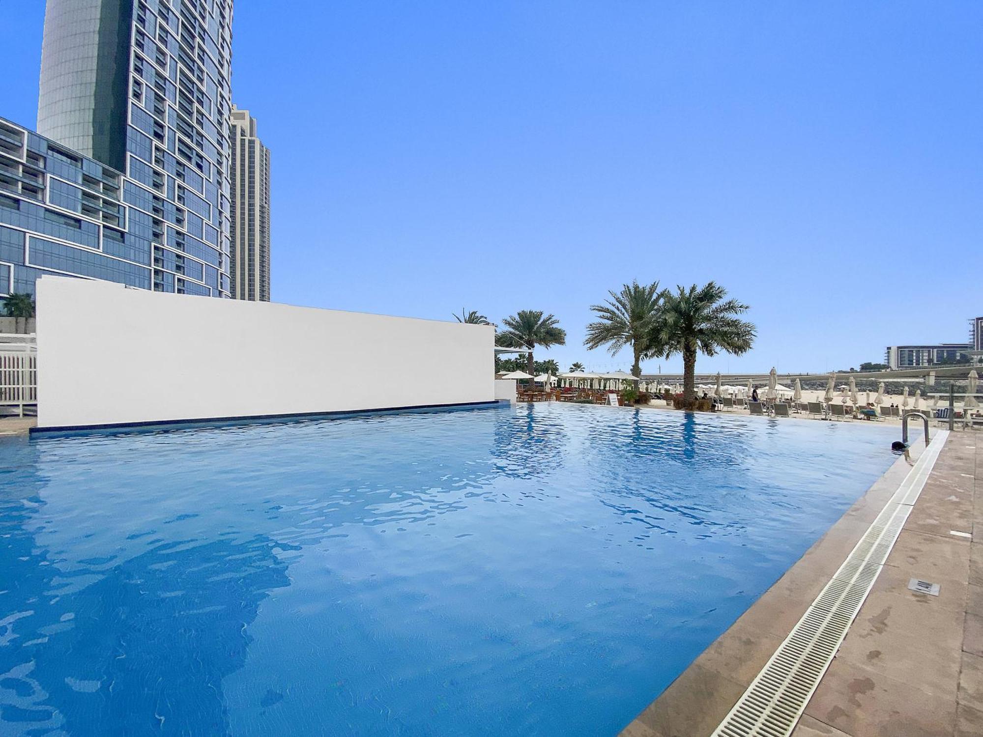 2 Bedroom With Direct Free Access - Al Bateen Towers Apartment *