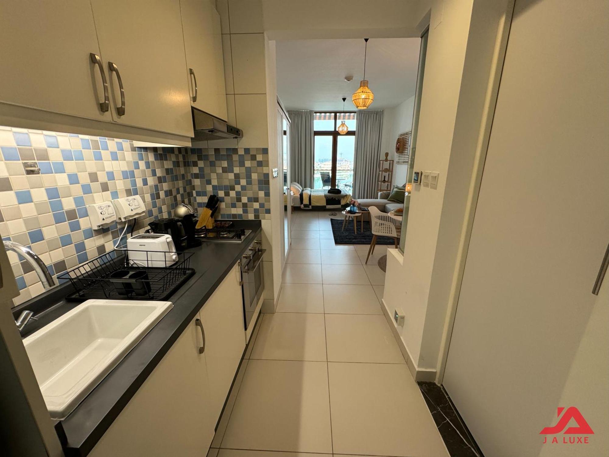 Apartment Unique At Of Yachts With Panoramic Sea View Of Burj Khalifa, Alarab & Atalntis In Palm Jumeirah