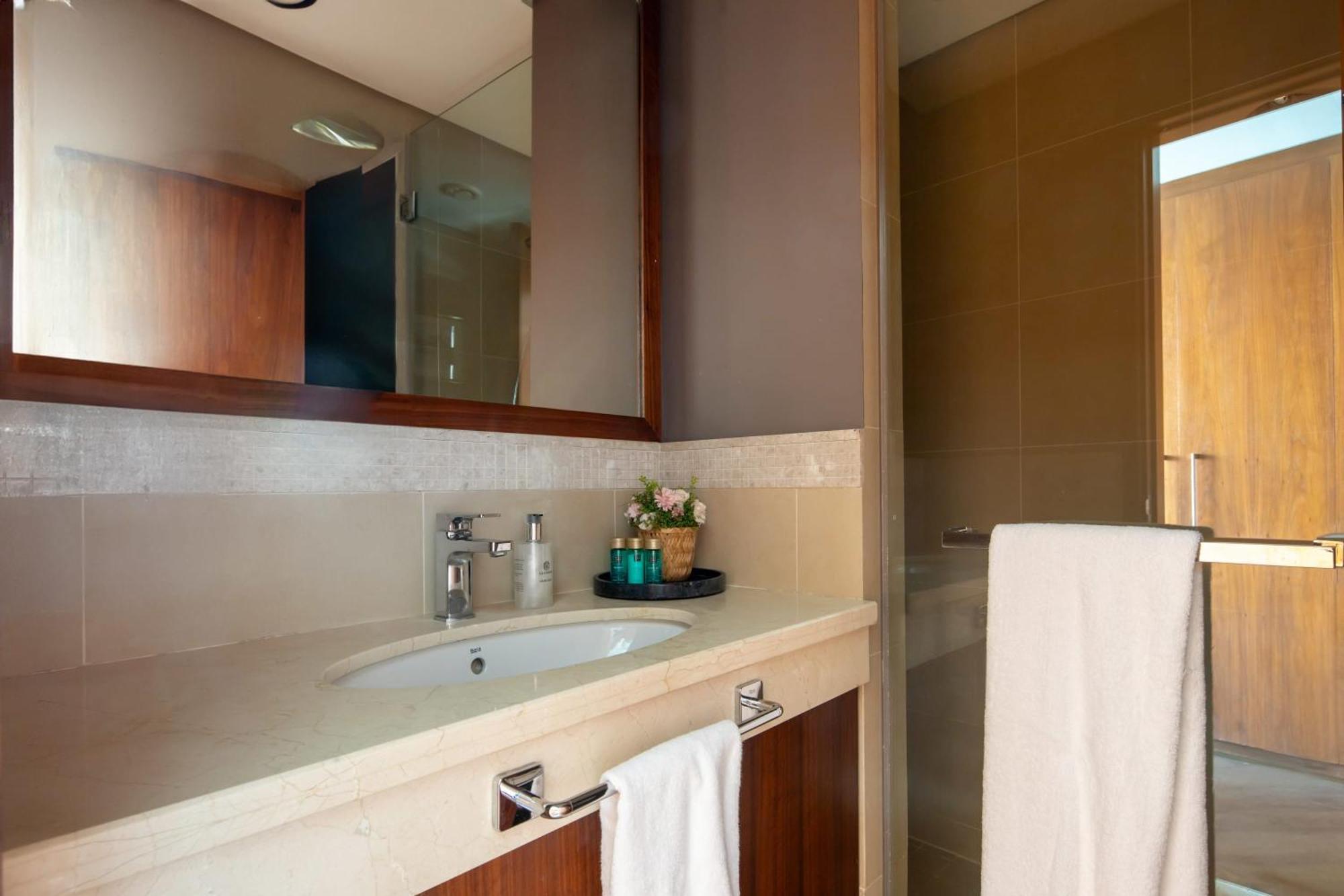 Apartment Frank Porter - Burj Vista
