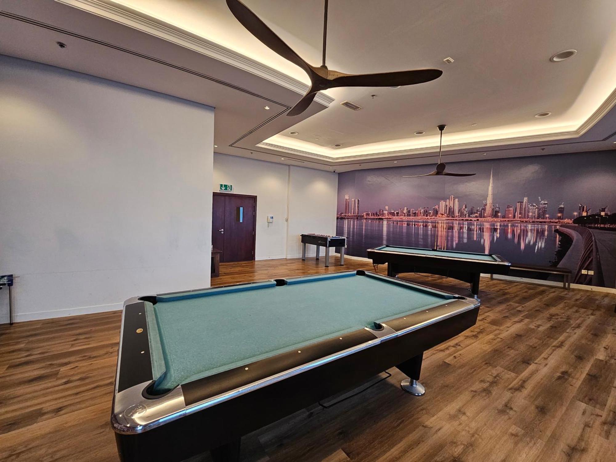 Homestay Super Host At Highest Residential Tower In The World, Private In A Shared