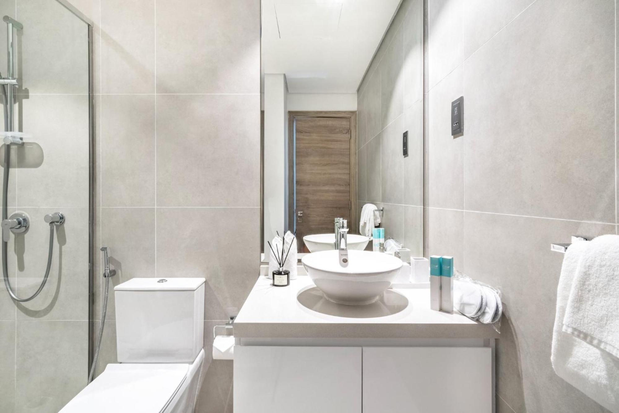 Exquisite 1 Bdr In The Heart Of Marina- One Tower