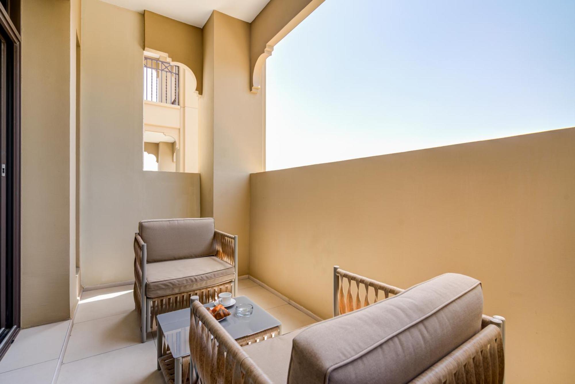 Trophy Luxe Jumeirah Retreat W Burj Al Arb Views