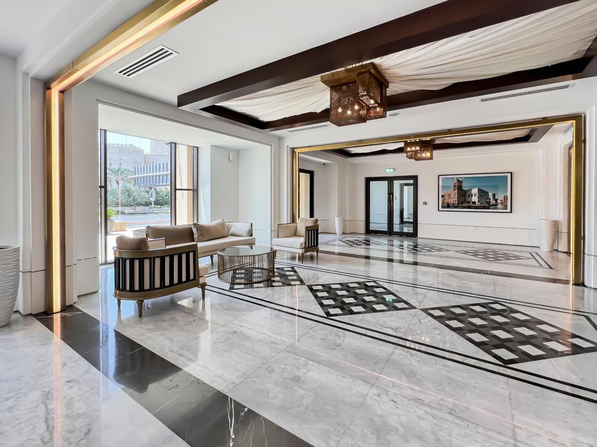 Trophy Luxe Jumeirah Retreat W Burj Al Arb Views Dubai