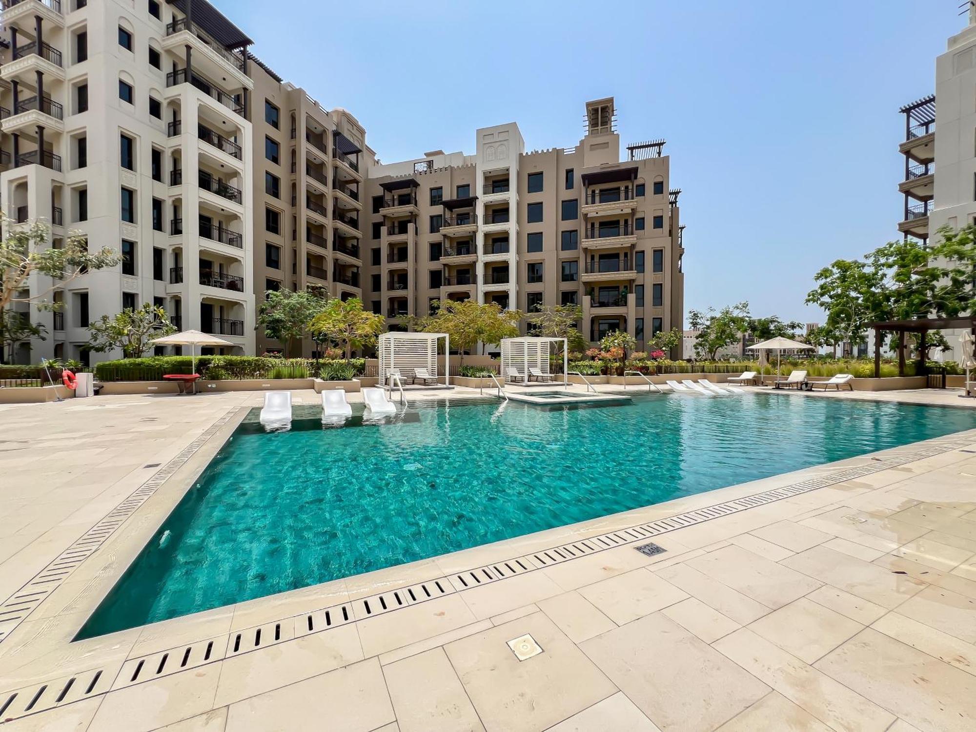 Trophy Luxe Jumeirah Retreat W Burj Al Arb Views