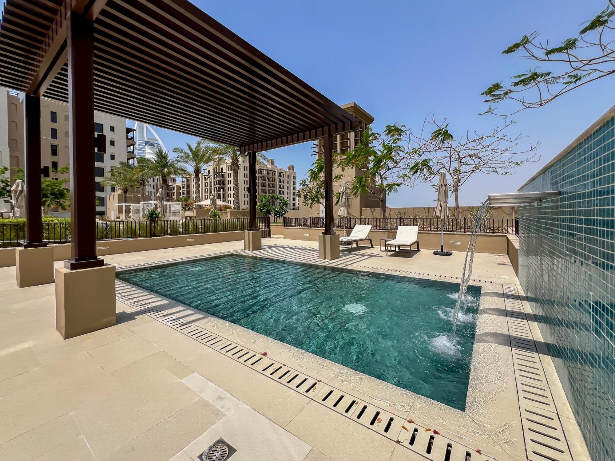 Trophy Luxe Jumeirah Retreat W Burj Al Arb Views