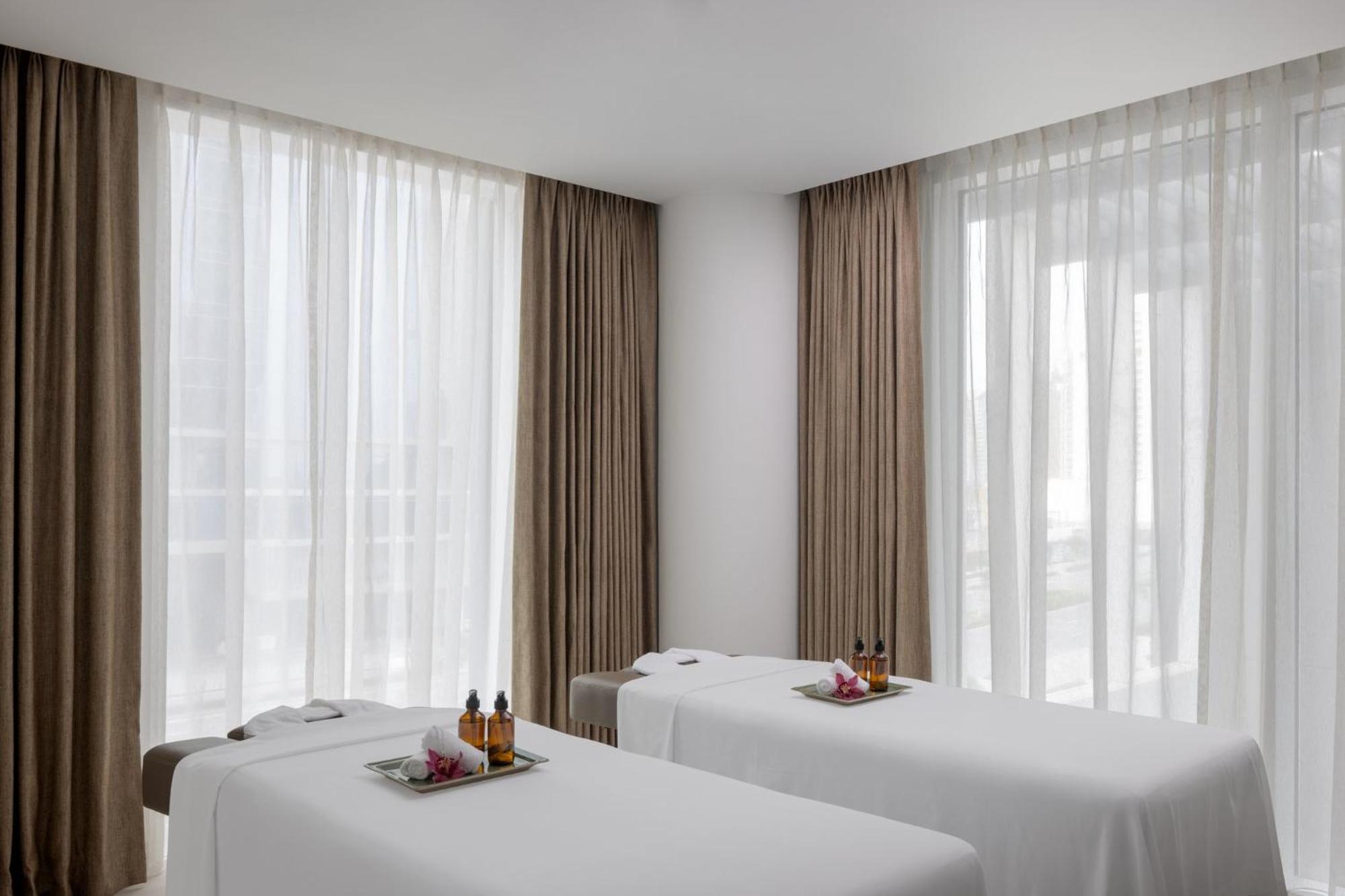 Hotel Business Bay By Ihg