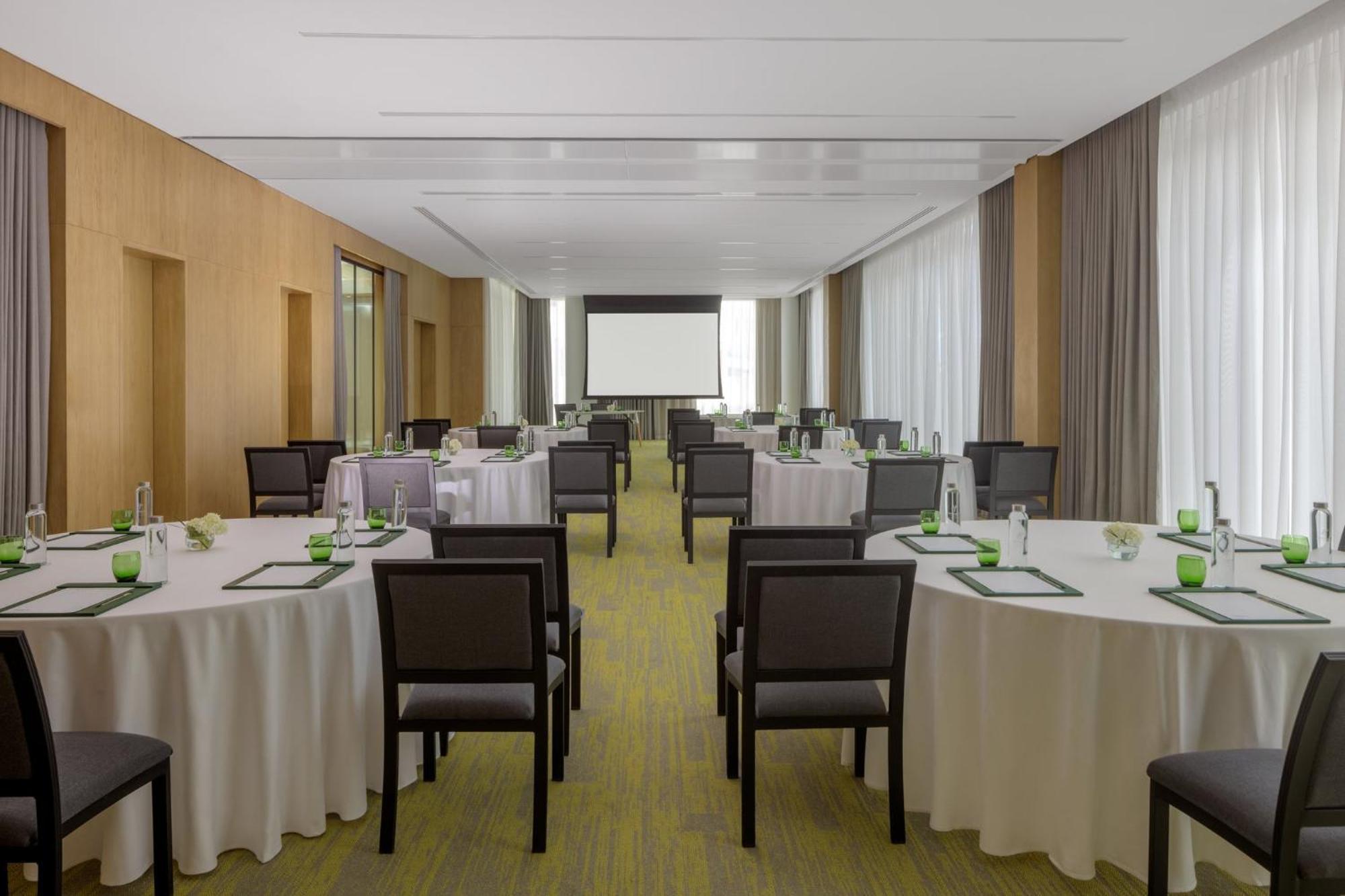 Business Bay By Ihg Dubai