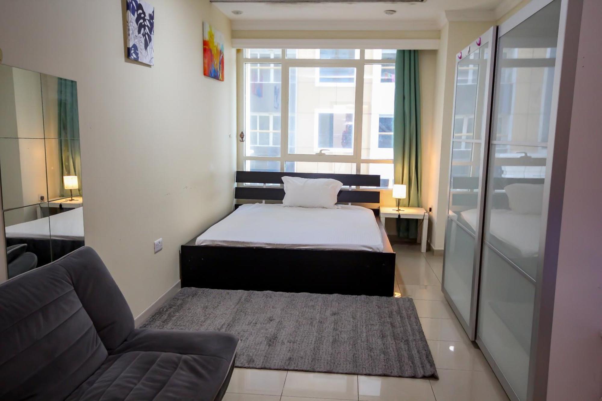 Spacious For Girls In Marina فتيات فقط Dubai