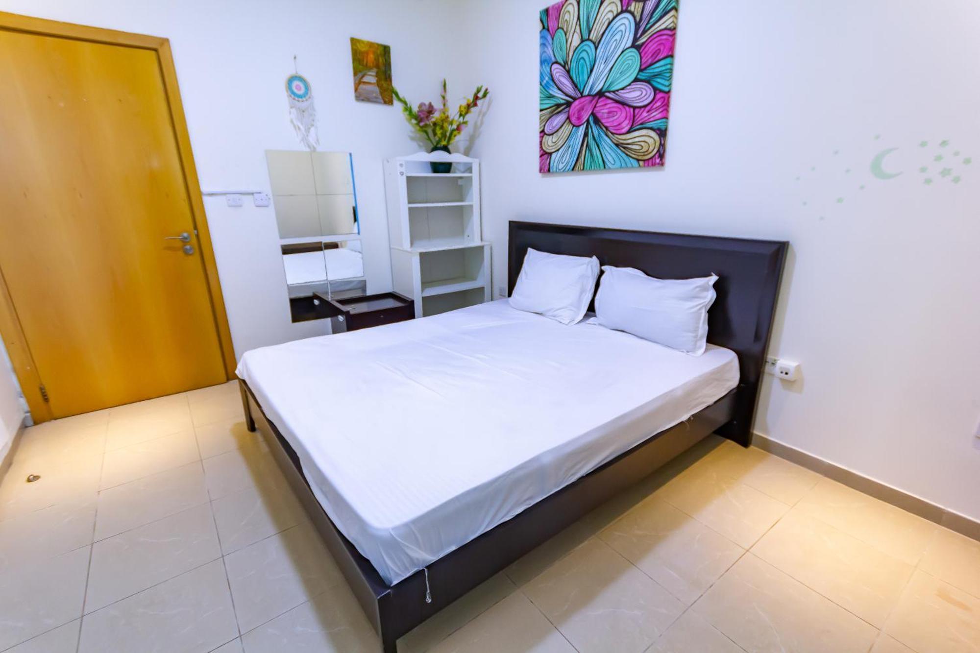 Spacious For Girls In Marina فتيات فقط Dubai